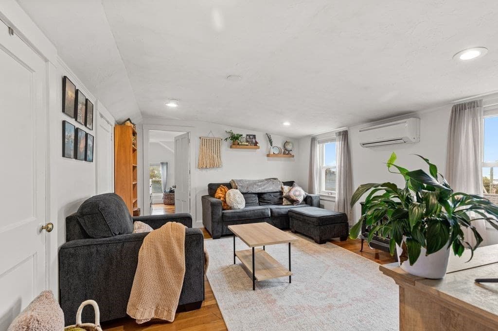 Condominium at 14 Washington St # 3, Plymouth MA 02360, Plymouth, photo 10 of 26