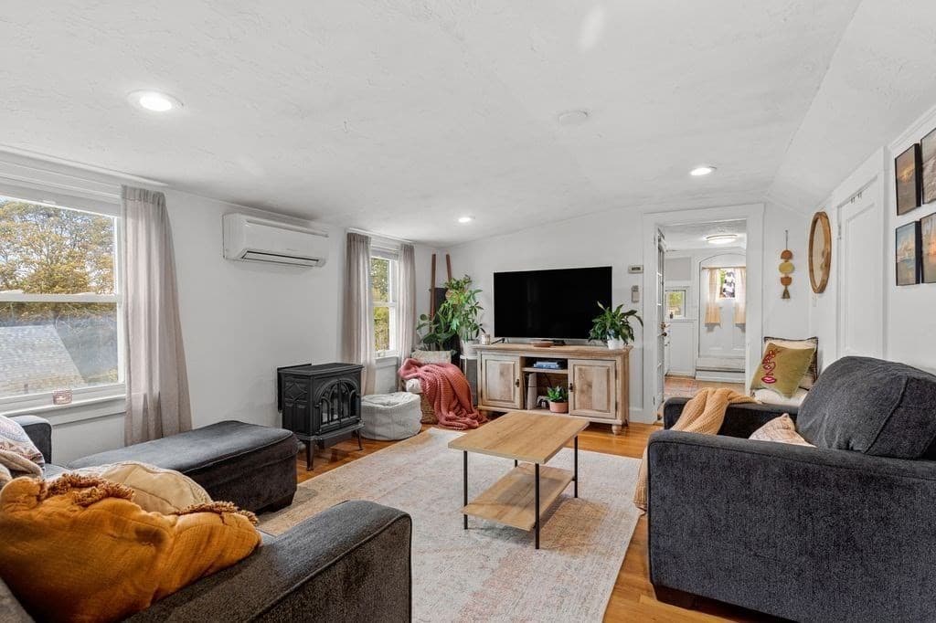 Condominium at 14 Washington St # 3, Plymouth MA 02360, Plymouth, photo 11 of 26