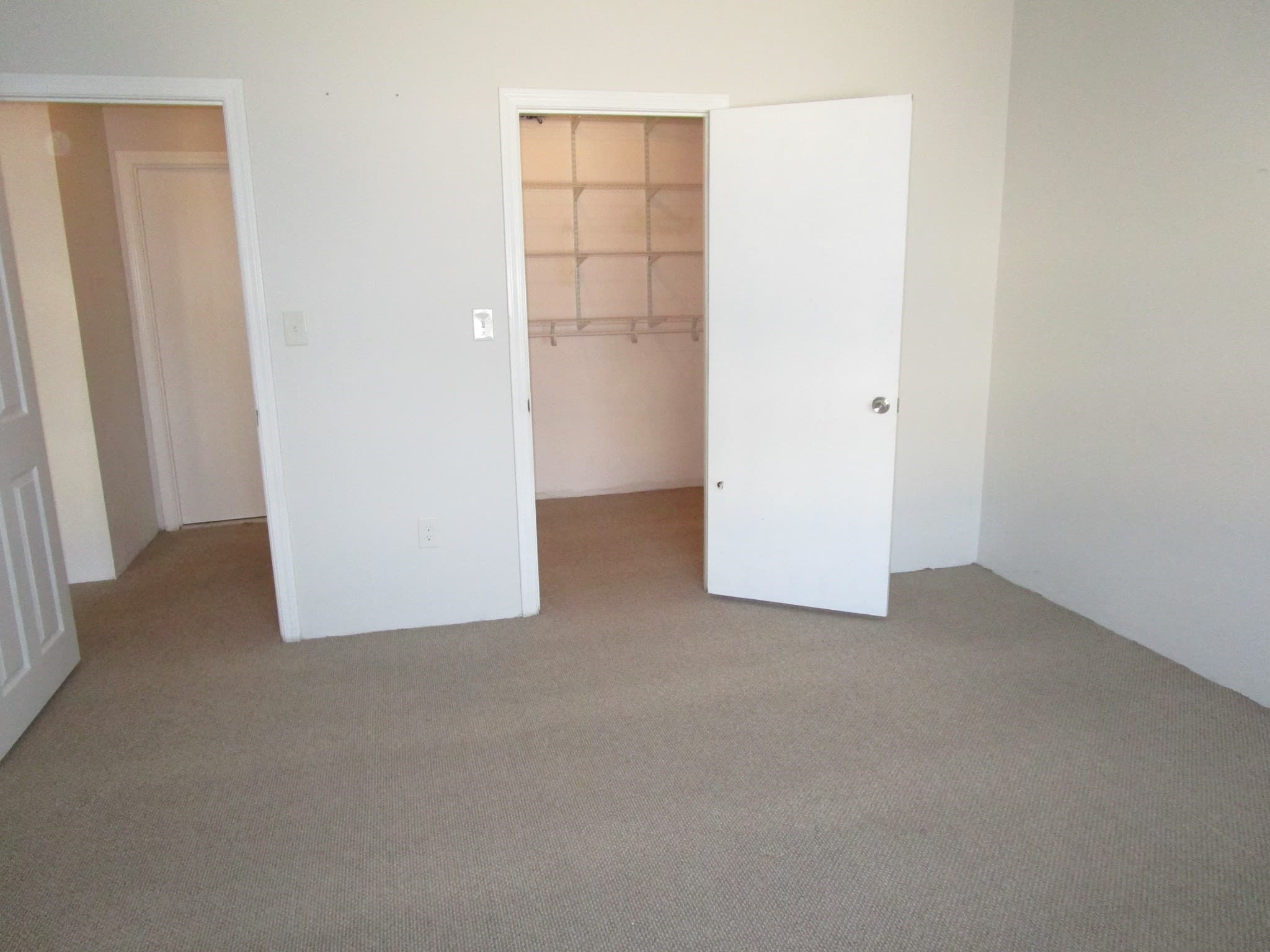 Condominium at 26 Chestnut Street # 16, Wakefield MA 01880, Wakefield, photo 16 of 19