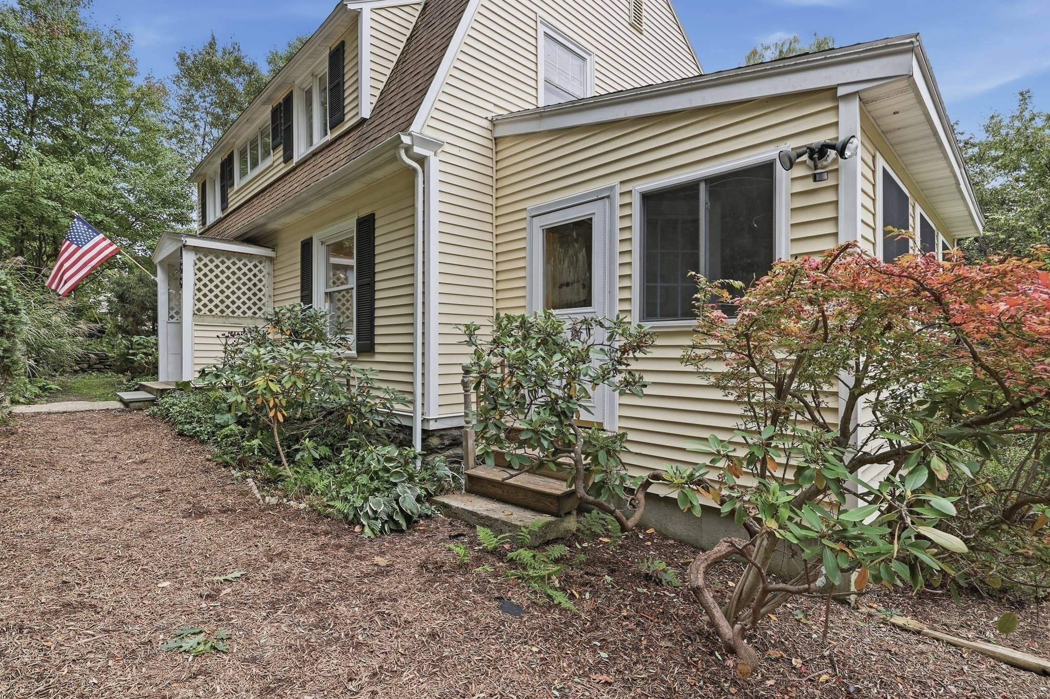 Single Family Residence at 166 Cross Road, Lunenburg MA 01462, Lunenburg, photo 3 of 33