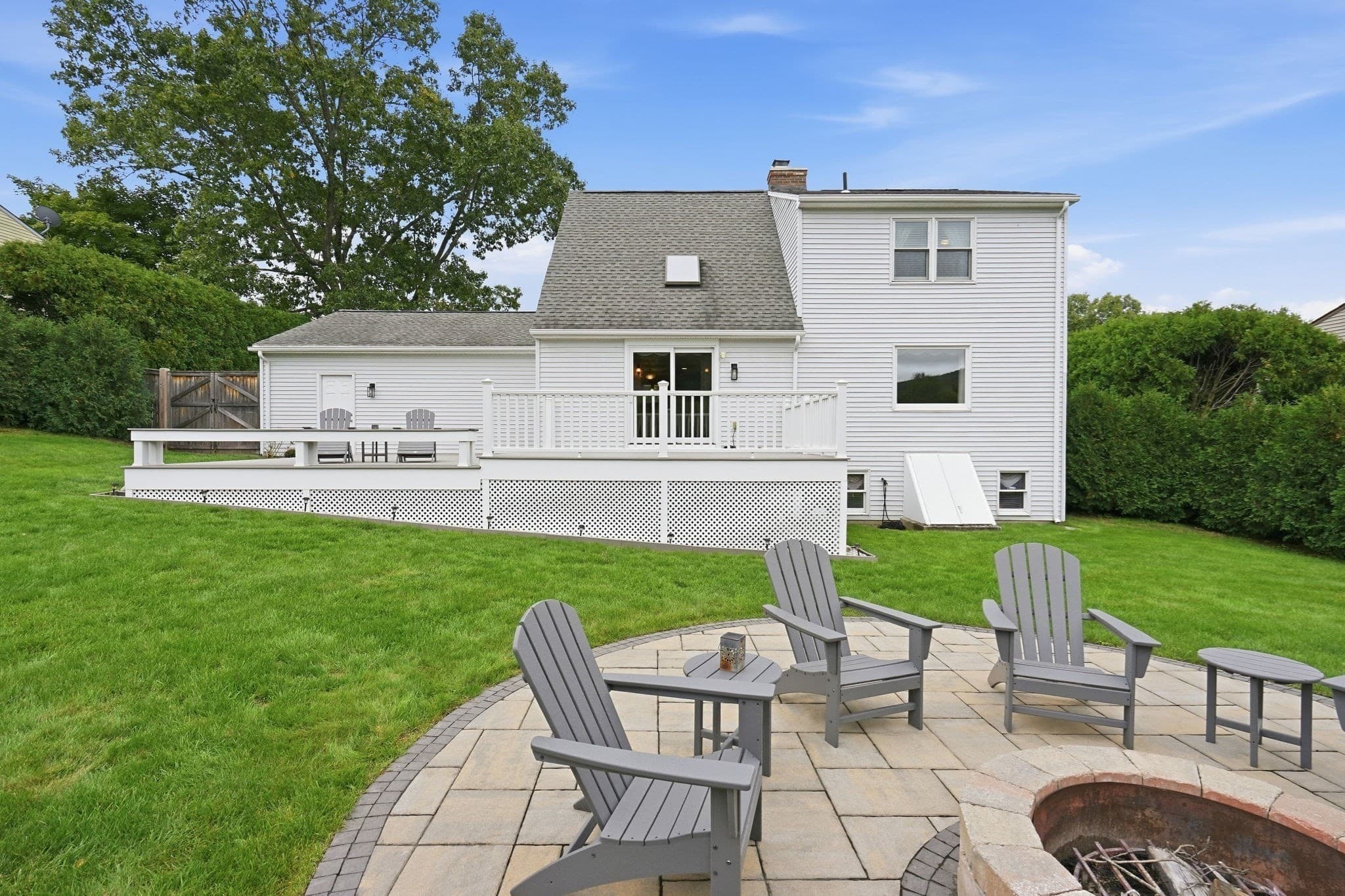 Single Family Residence at 16 Matthew Dr, Easthampton MA 01027, Easthampton, photo 4 of 37