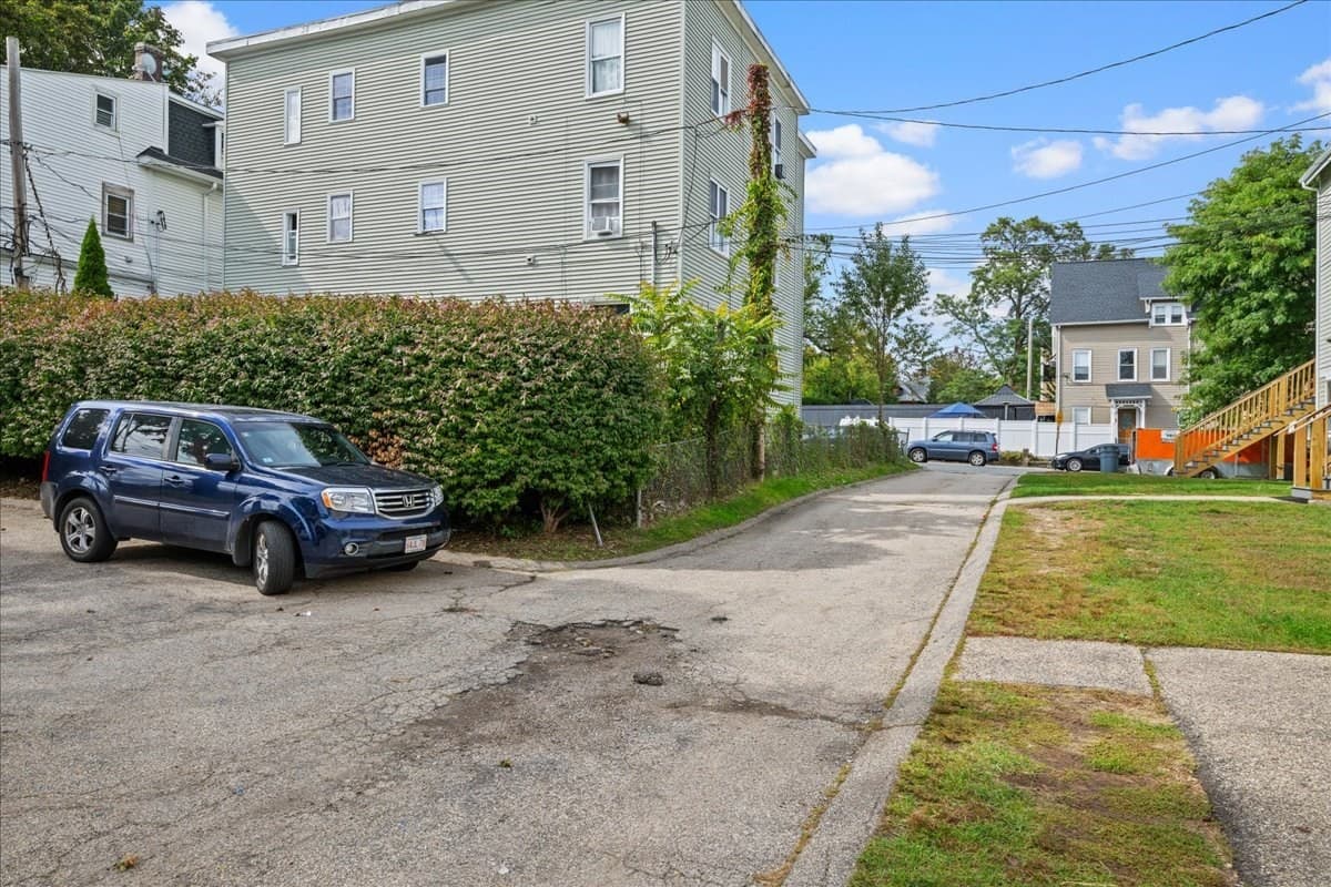 3 Family at 128 Beacon St, Worcester MA 01610, Worcester, photo 30 of 42