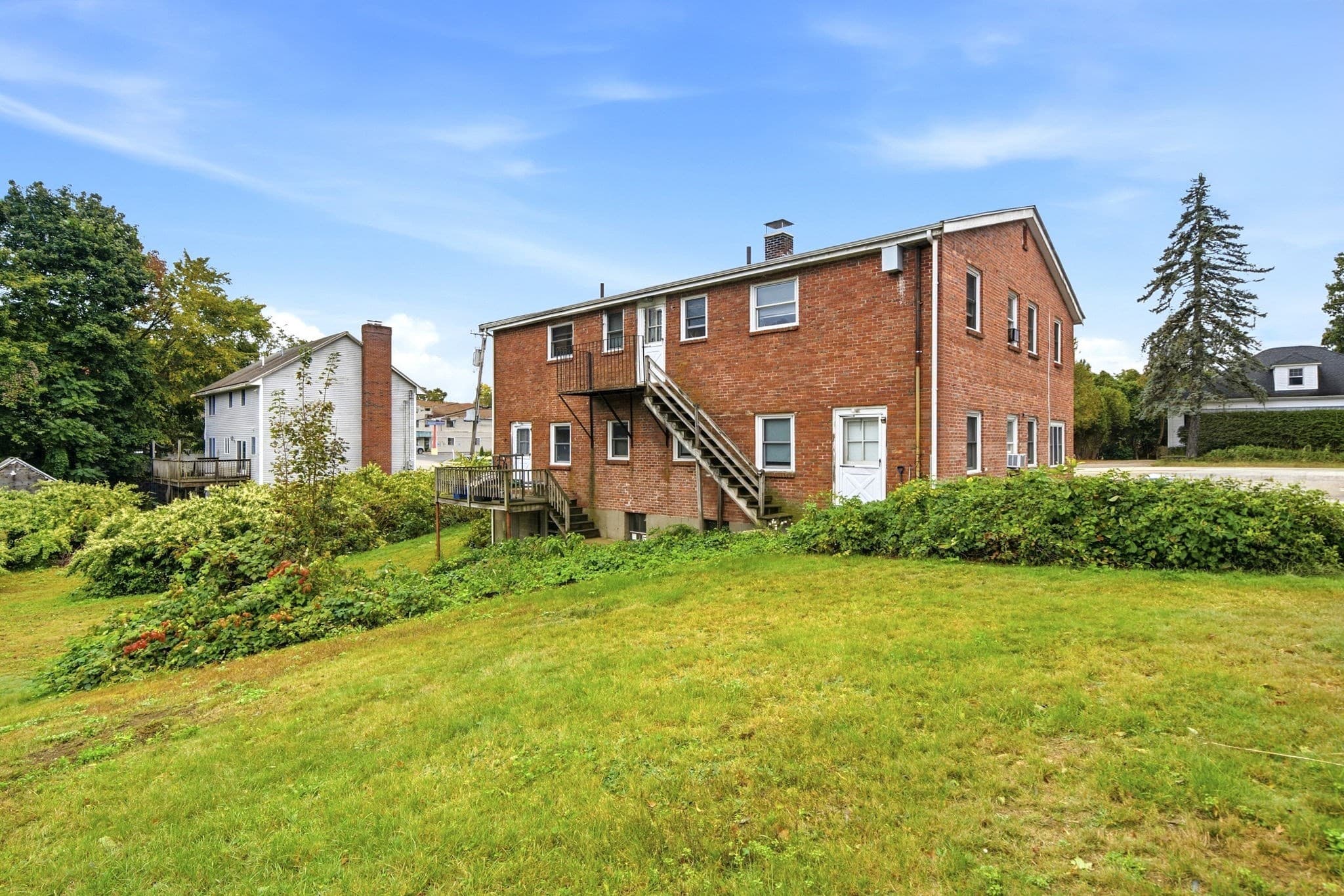 4 Family at 121 Winn Street, Woburn MA 01801, Woburn, photo 5 of 20