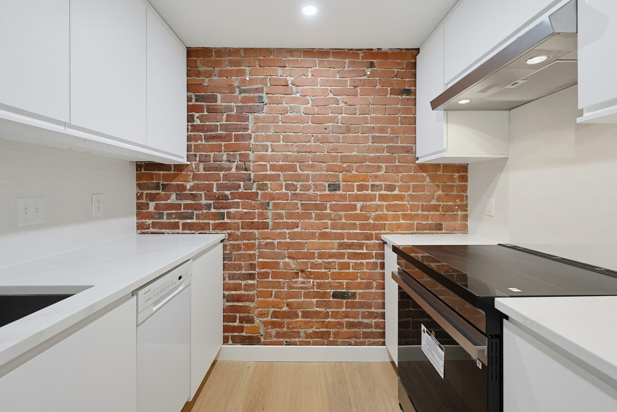 Condominium at 96 Gainsborough St # 301W, Boston MA 02115, Boston, photo 8 of 17