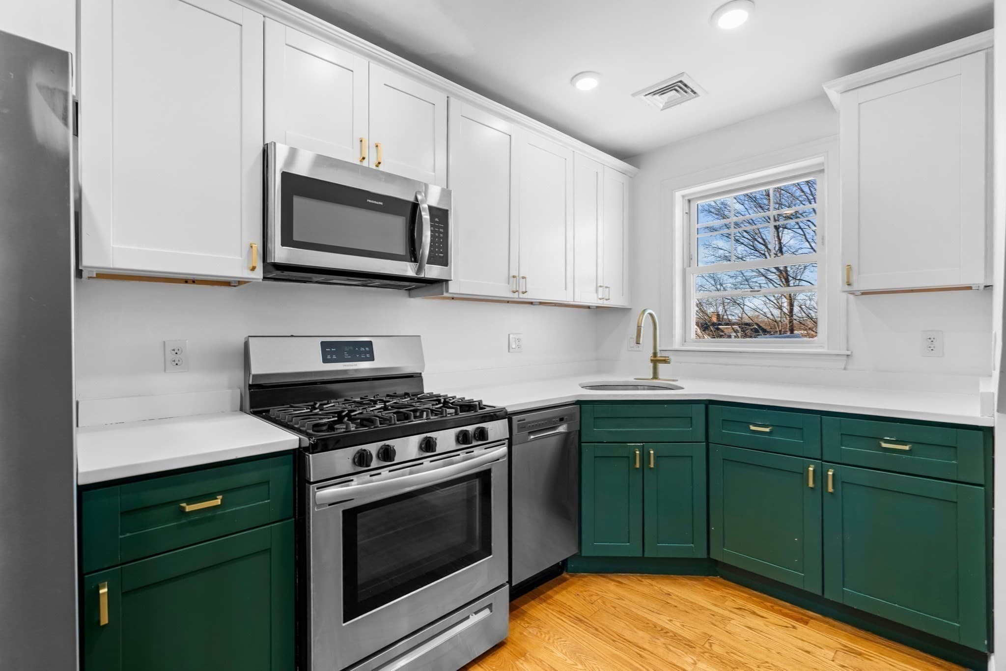 Condominium at 1-3 Howard Pl # B, Boston MA 02125, Boston, photo 4 of 16