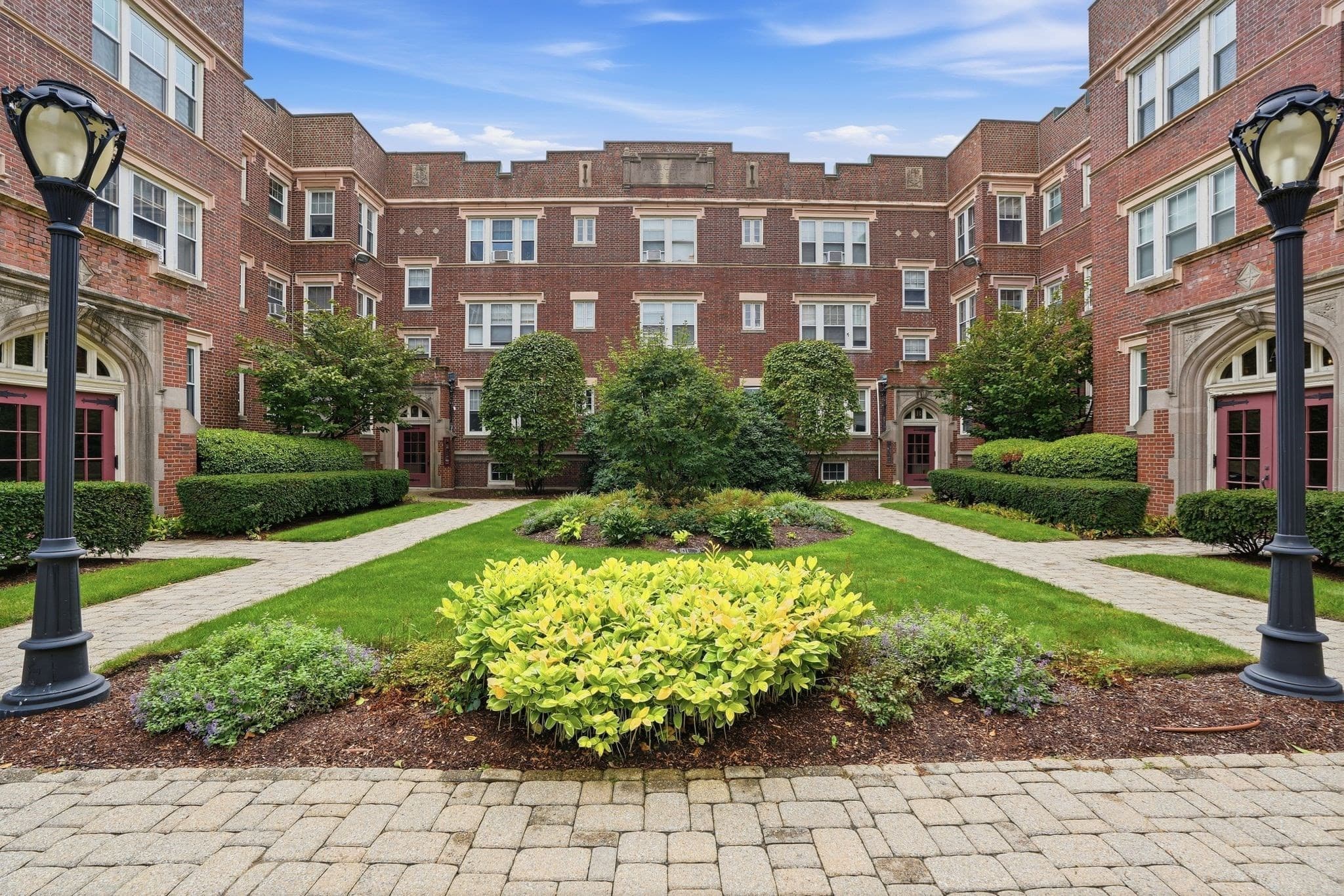Condominium at 520 High St # 13B, Medford MA 02155, Medford, photo 4 of 28