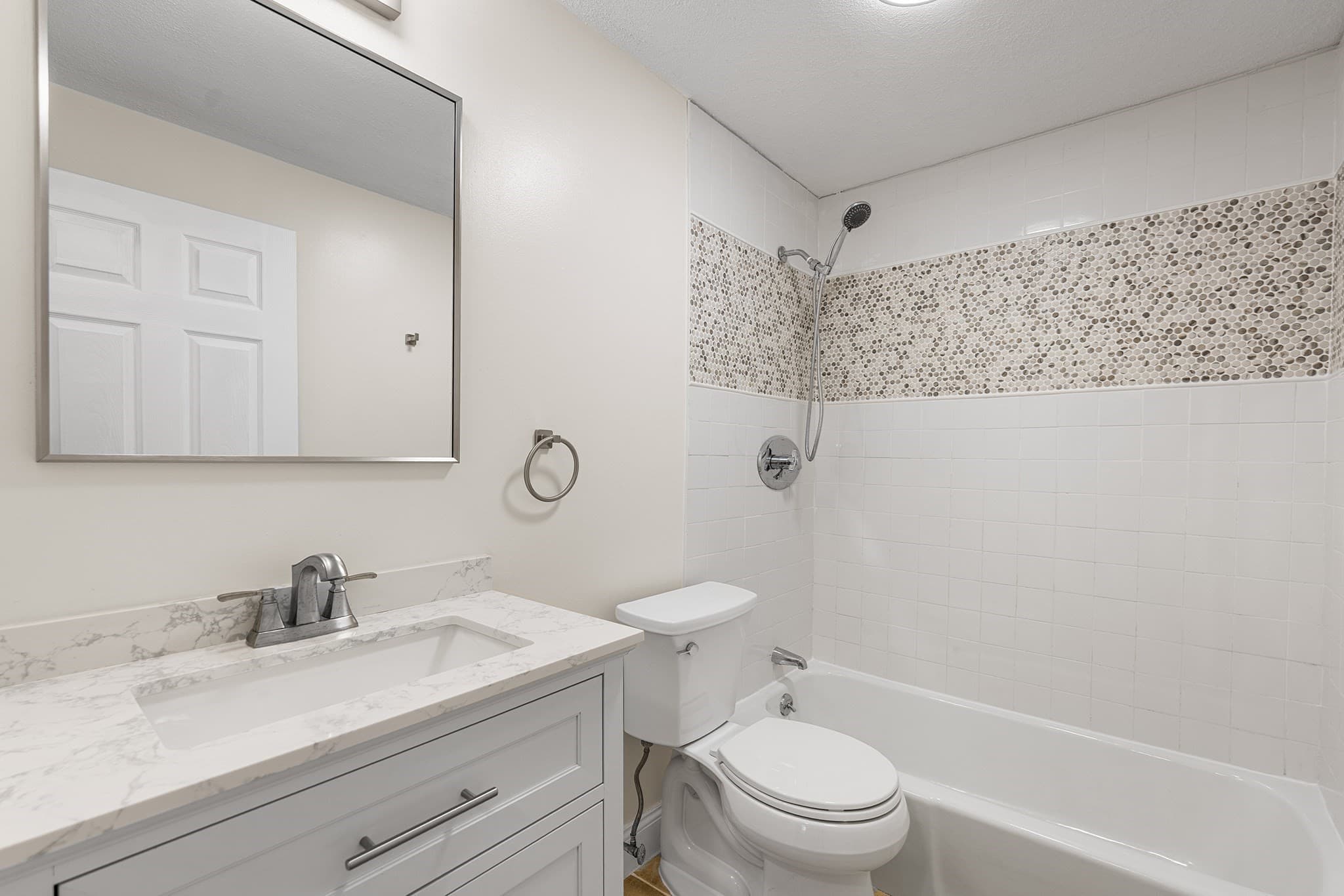 Condominium at 16 Kenmar Dr # 138, Billerica MA 01821, Billerica, photo 13 of 25