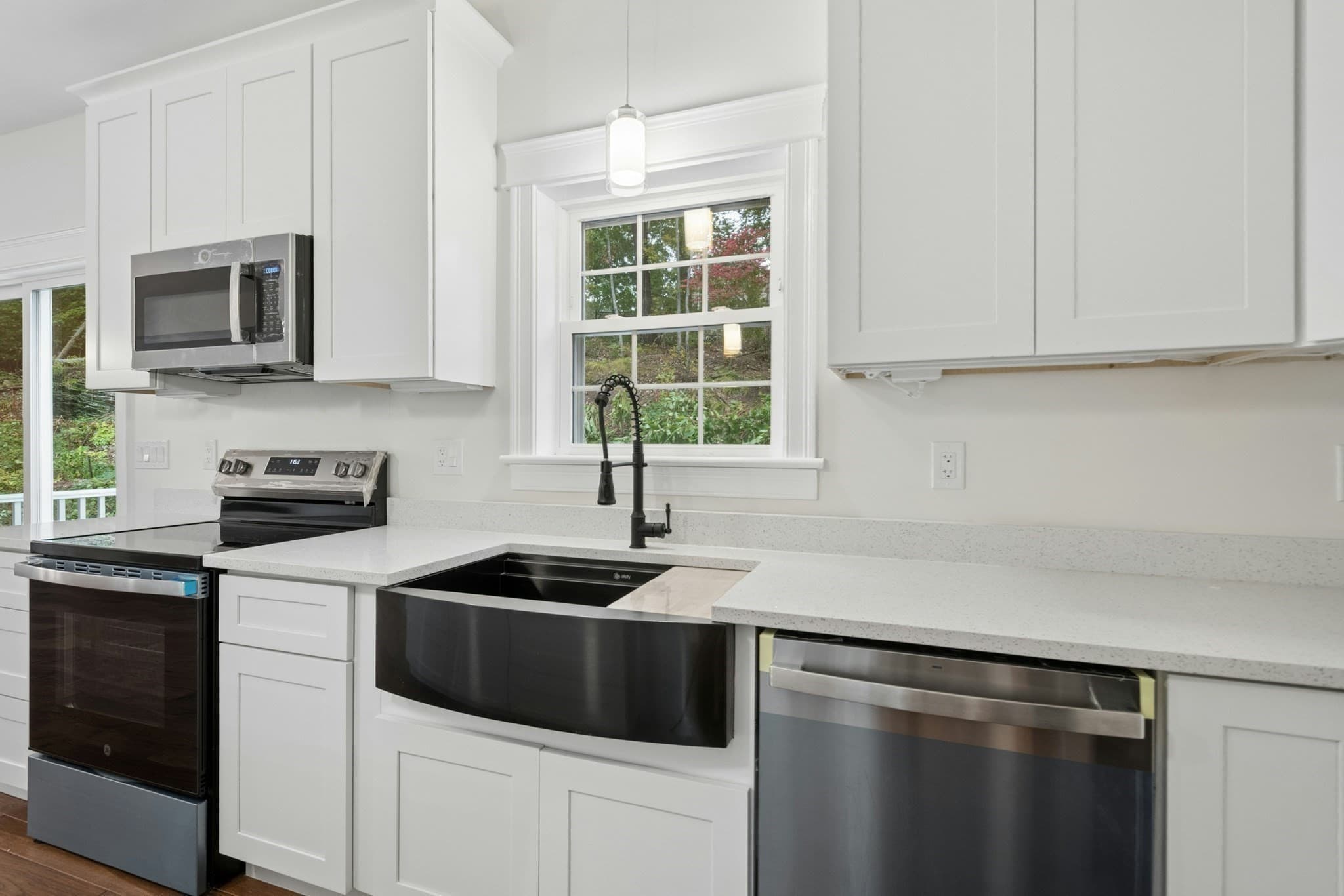 Single Family Residence at 329 Mason Rd. Ext., Dudley MA 01571, Dudley, photo 11 of 42