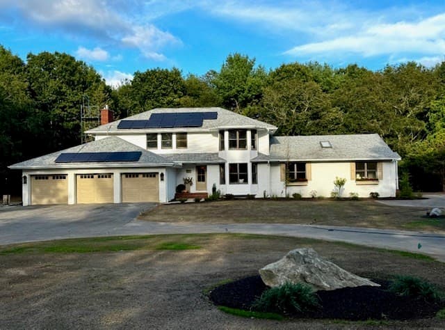 316 Walnut Plain Rd, Rochester MA 02770
