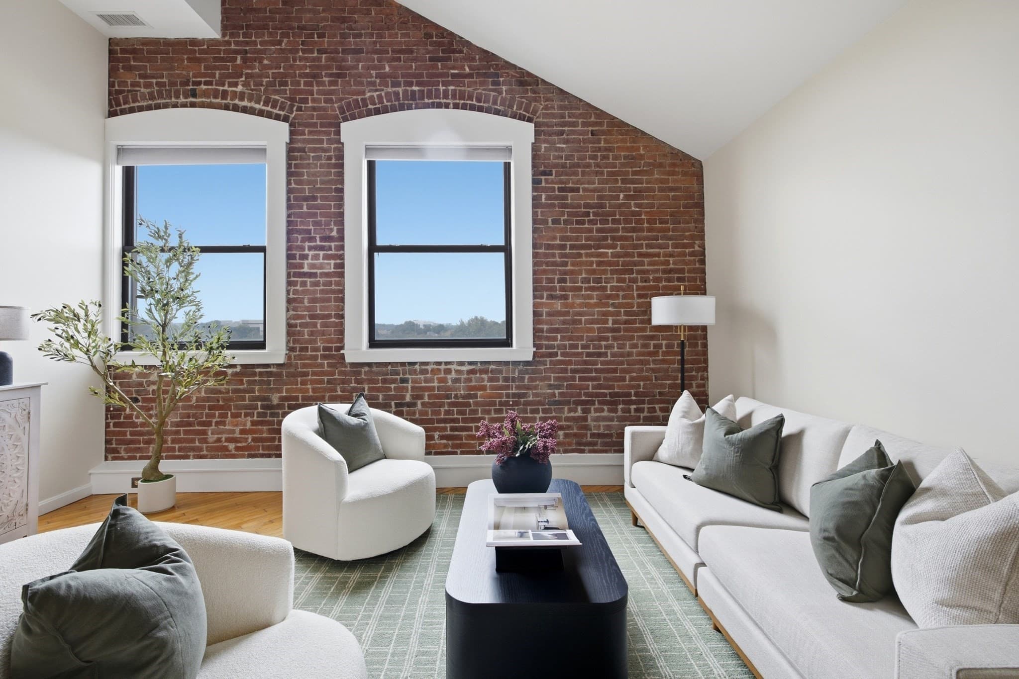 Condominium at 94 Newbury Ave # 402, Quincy MA 02171, Quincy, photo 13 of 41