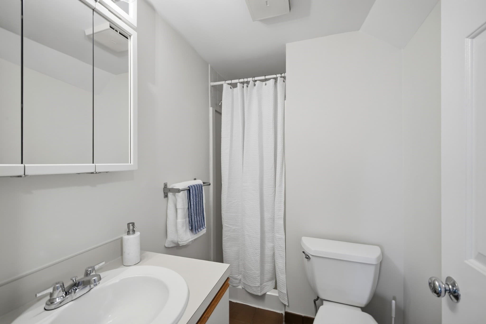 Condominium at 94 Newbury Ave # 402, Quincy MA 02171, Quincy, photo 30 of 41