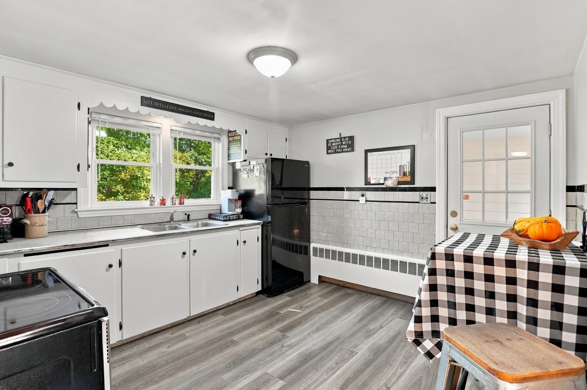 Single Family Residence at 6 Maple Street, Southborough MA 01745, Southborough, photo 8 of 41