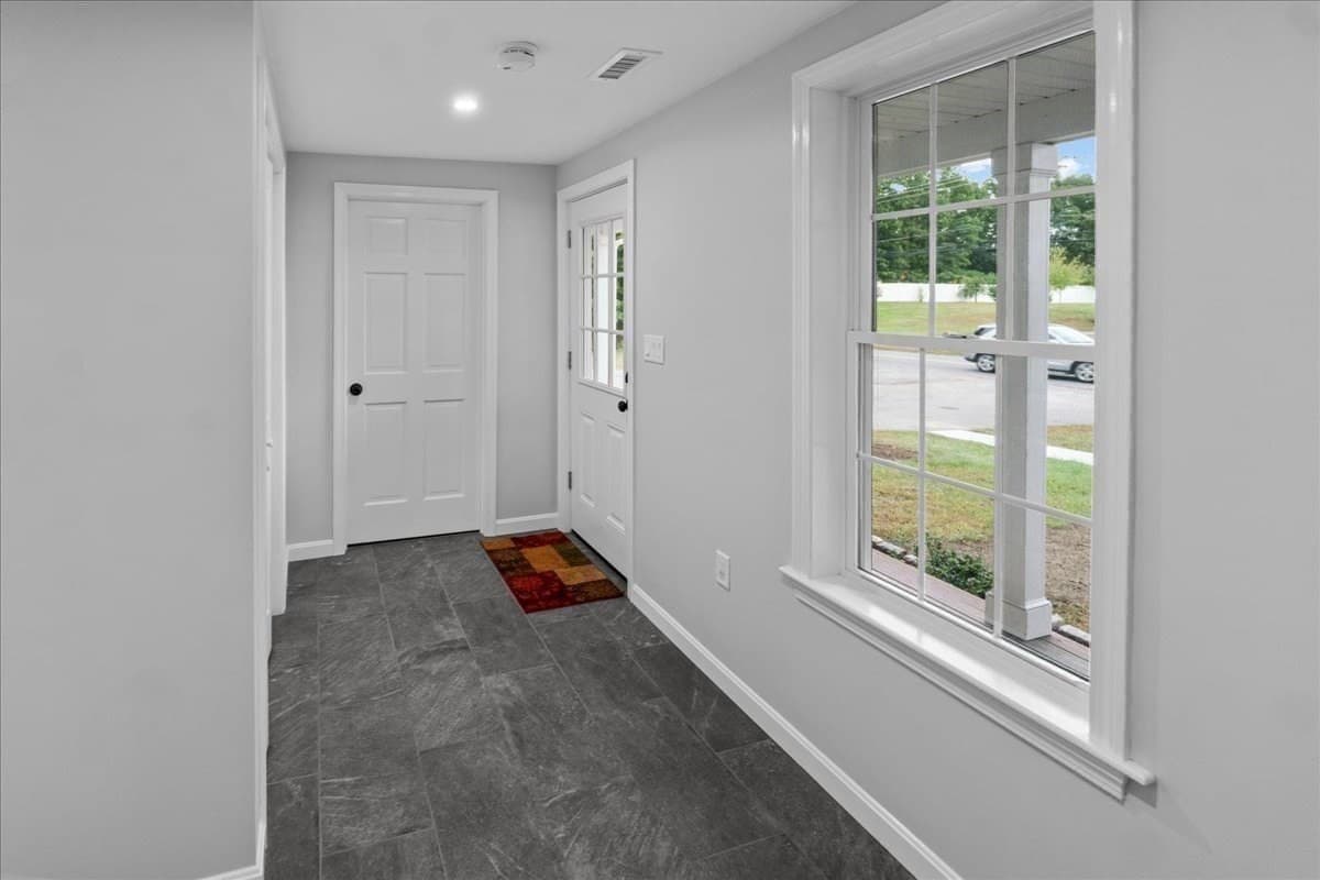Single Family Residence at 118 Old Groveland Rd, Haverhill MA 01835, Haverhill, photo 20 of 38