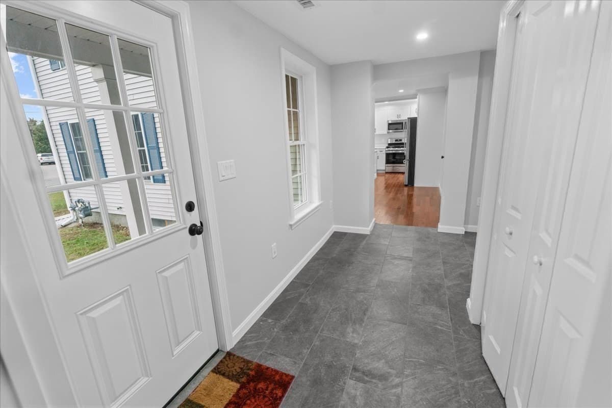 Single Family Residence at 118 Old Groveland Rd, Haverhill MA 01835, Haverhill, photo 19 of 38