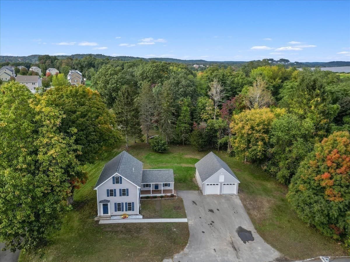 Single Family Residence at 118 Old Groveland Rd, Haverhill MA 01835, Haverhill, photo 31 of 38