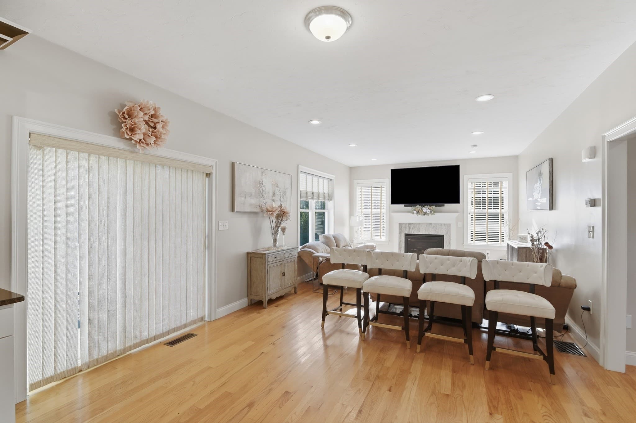 Single Family Residence at 60 Foxboro Rd, Wrentham MA 02093, Wrentham, photo 9 of 36