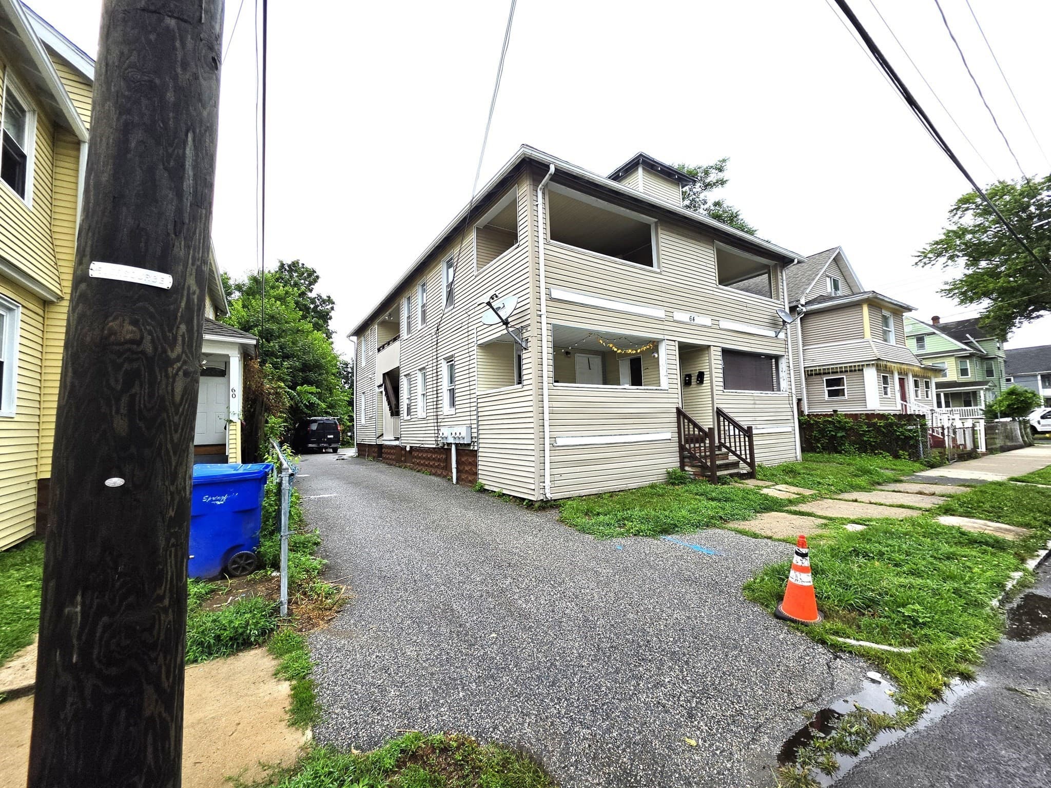 4 Family at 64 Marlborough St, Springfield MA 01109, Springfield, photo 2 of 27