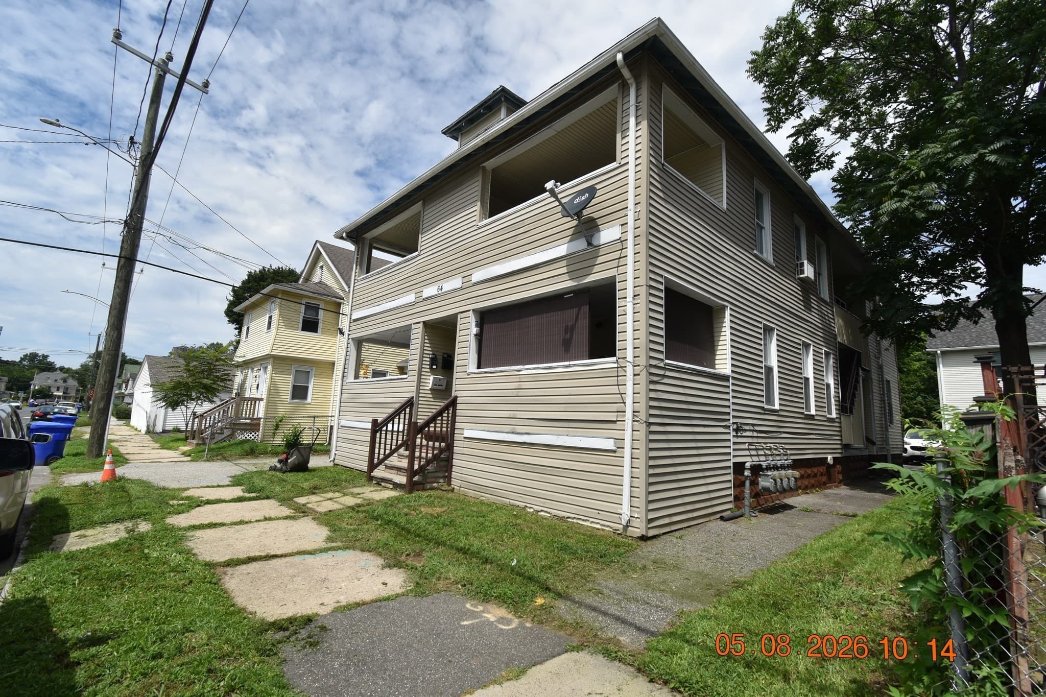 4 Family at 64 Marlborough St, Springfield MA 01109, Springfield, photo 5 of 27
