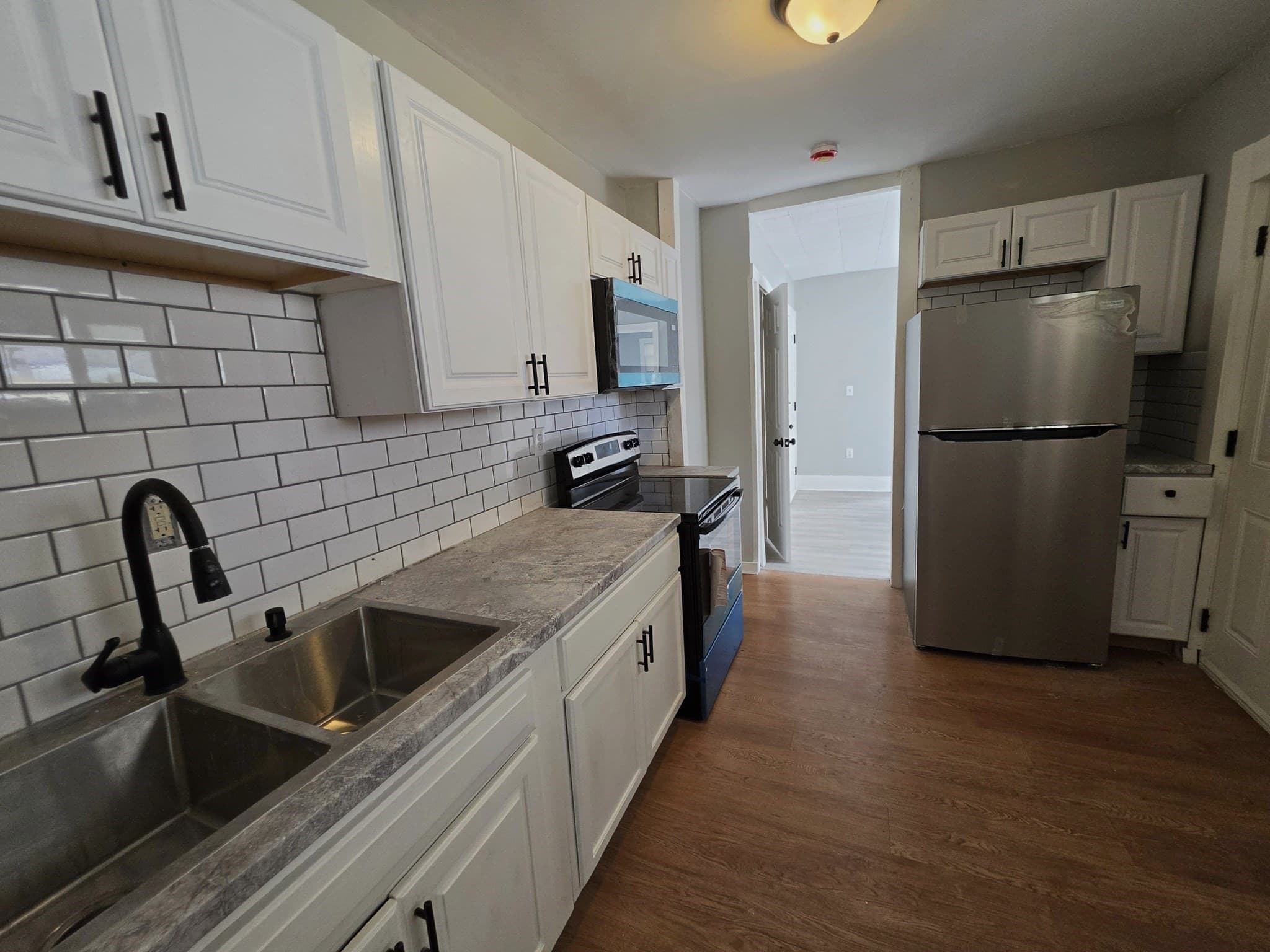 4 Family at 64 Marlborough St, Springfield MA 01109, Springfield, photo 10 of 27