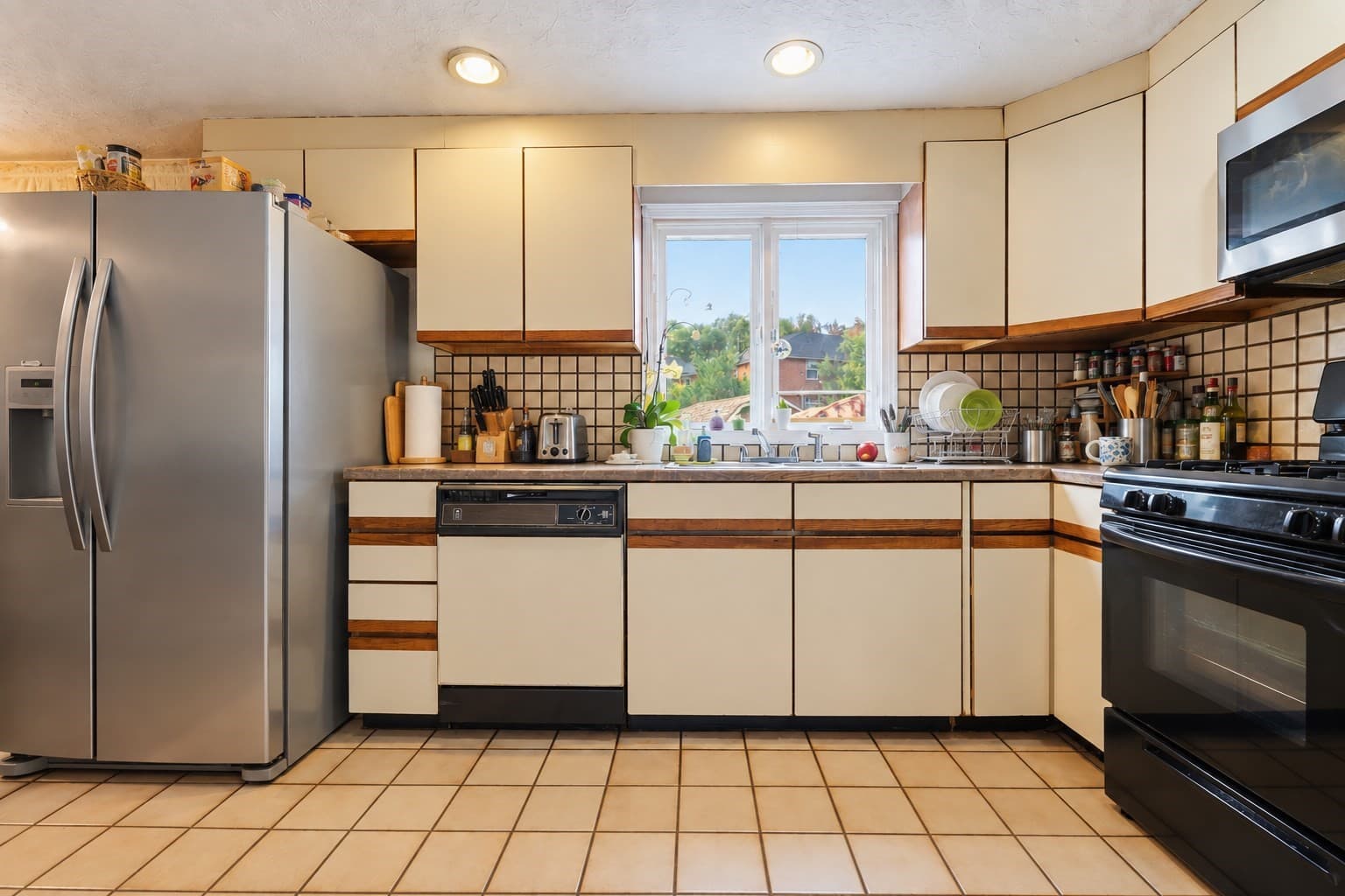 Single Family Residence at 514 Sherman St, Canton MA 02021, Canton, photo 5 of 8