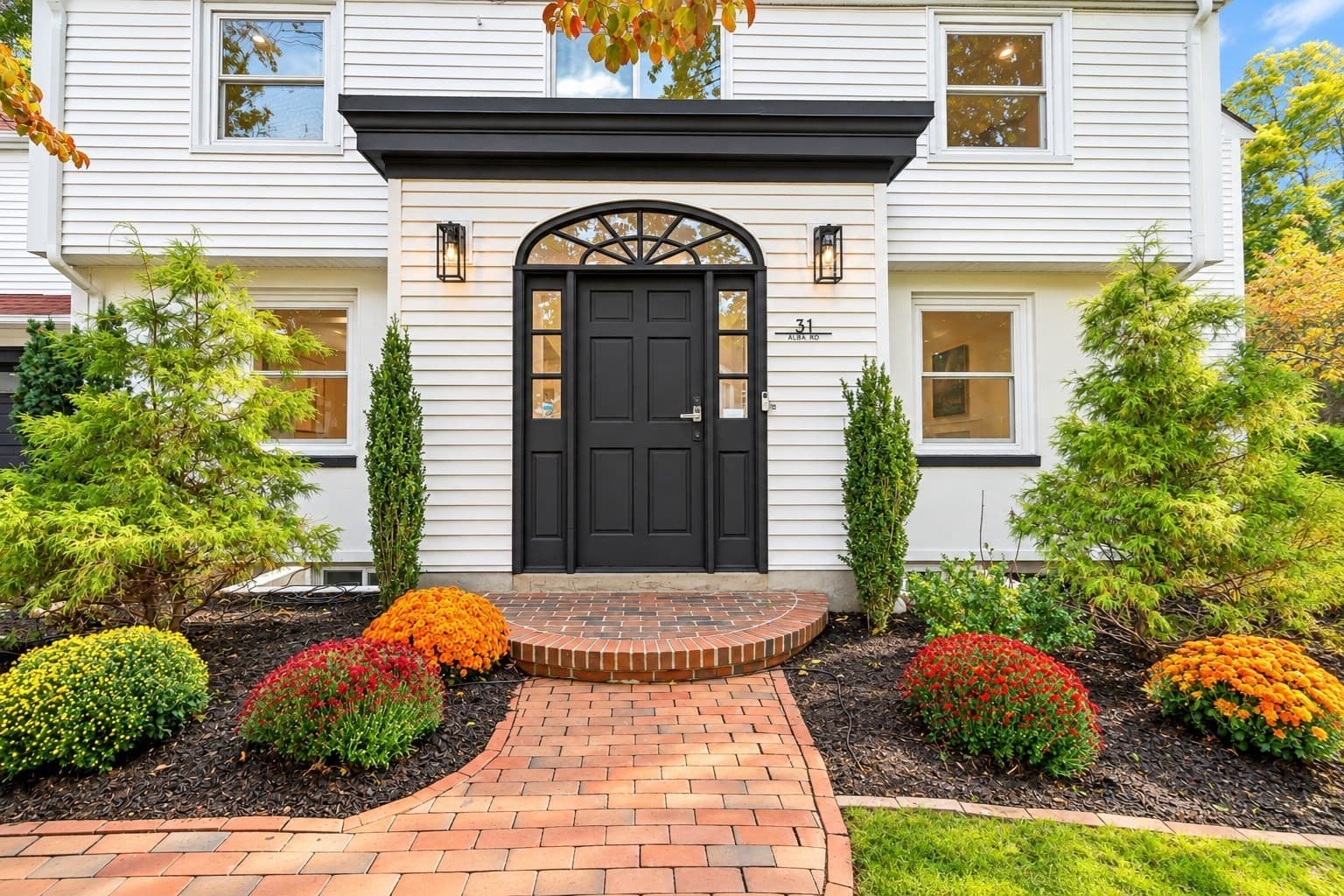 31 Alba Rd, Wellesley MA 02481