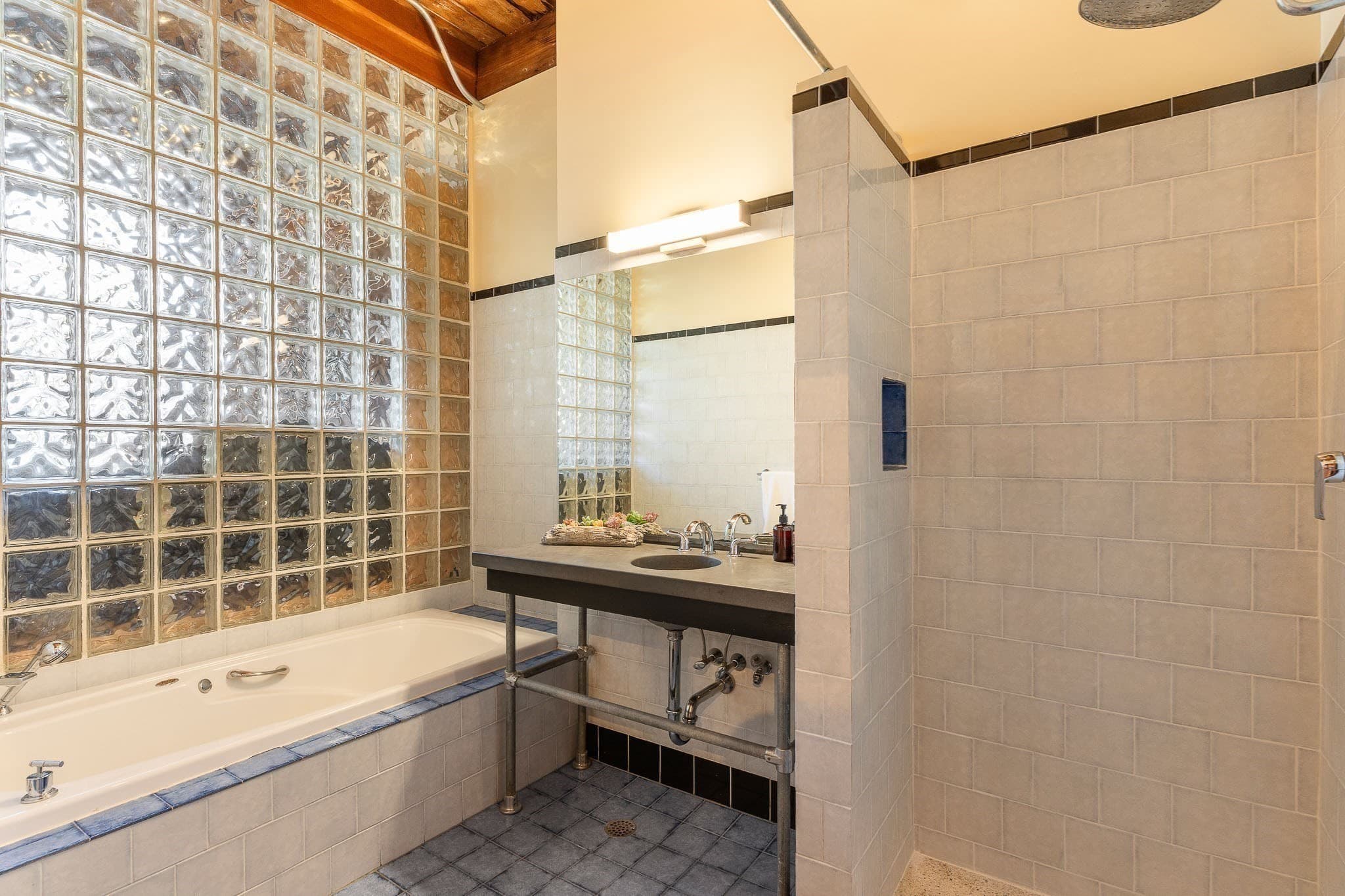 Condominium at 1 Tannery Brook Row # 1E, Somerville MA 02144, Somerville, photo 23 of 26