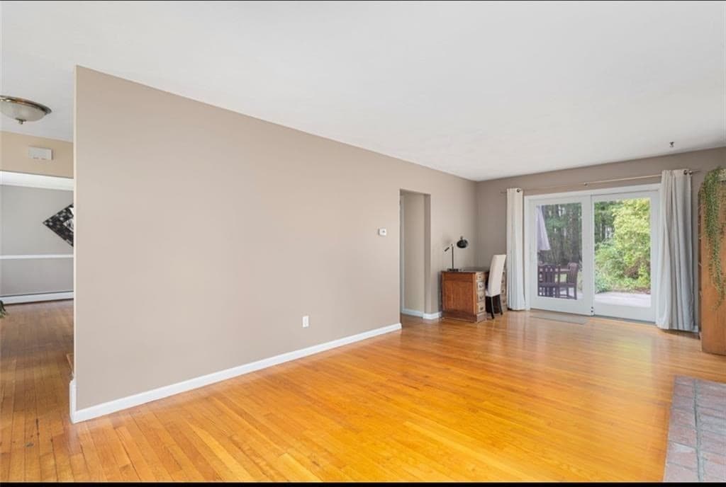 Single Family Residence at 172 Broad Rock Rd, South Kingstown RI 02879, South Kingstown, photo 5 of 38