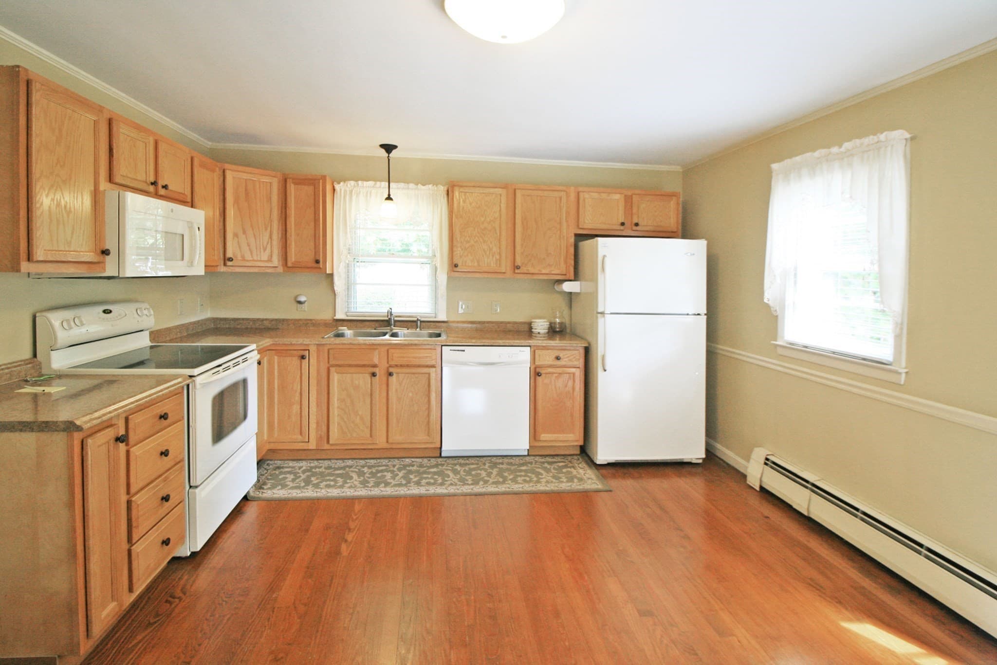 Single Family Residence at 28 South Street, Easthampton MA 01027, Easthampton, photo 5 of 23