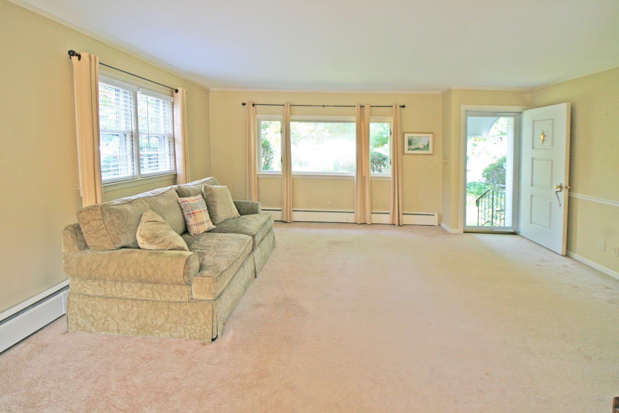 Single Family Residence at 28 South Street, Easthampton MA 01027, Easthampton, photo 4 of 23
