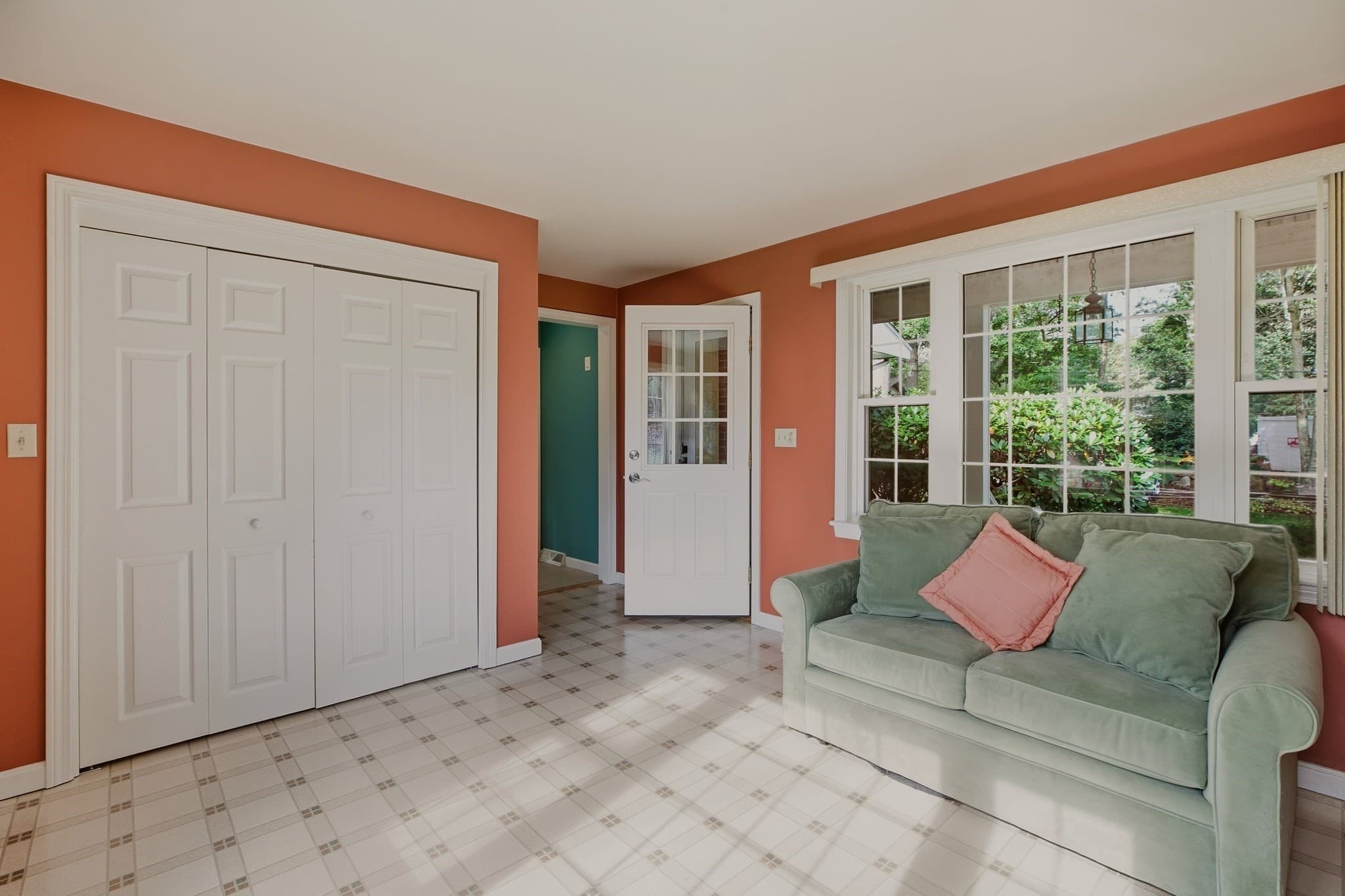 Single Family Residence at 66 Eleanor St, Dartmouth MA 02747, Dartmouth, photo 5 of 37
