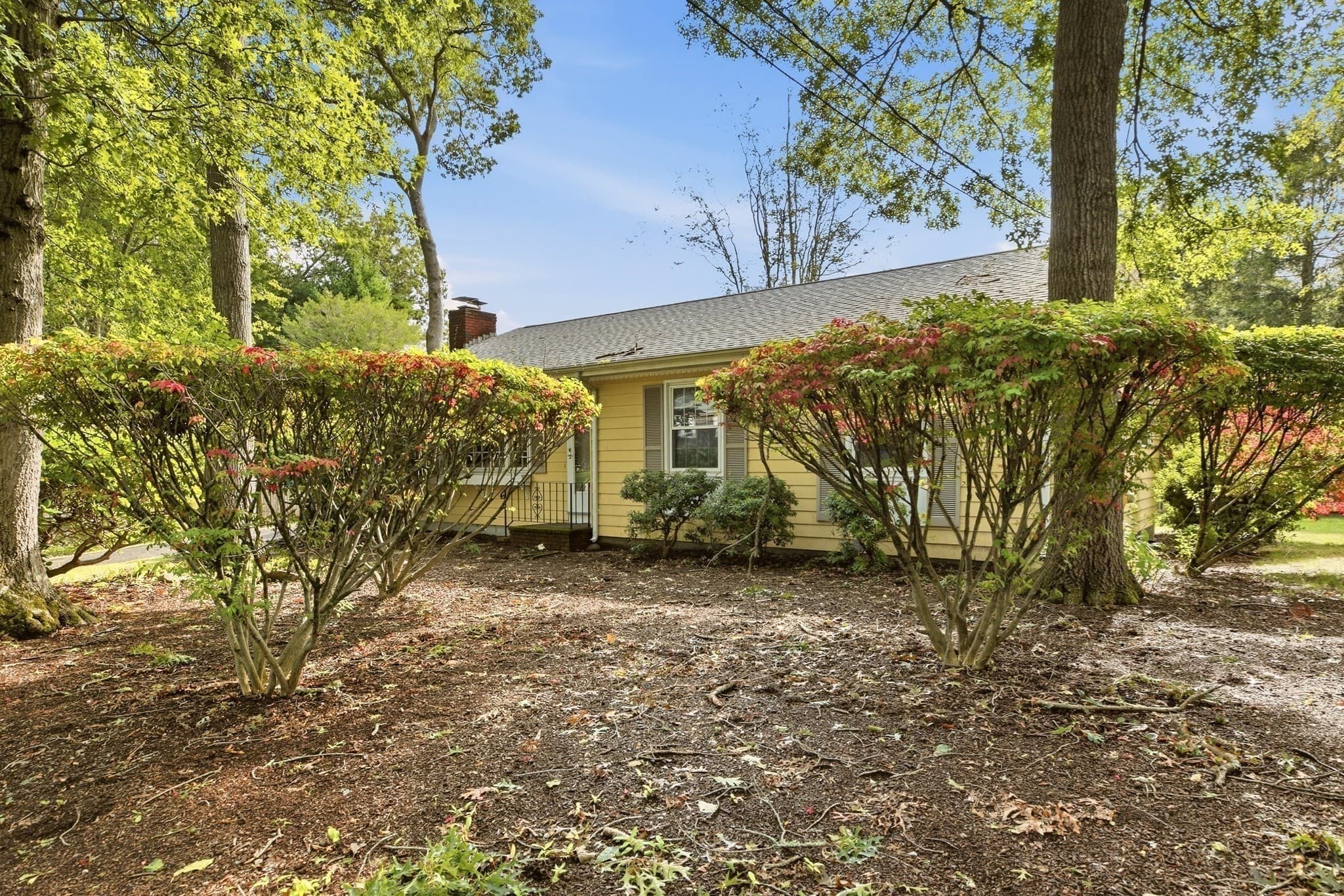 Single Family Residence at 66 Eleanor St, Dartmouth MA 02747, Dartmouth, photo 4 of 37