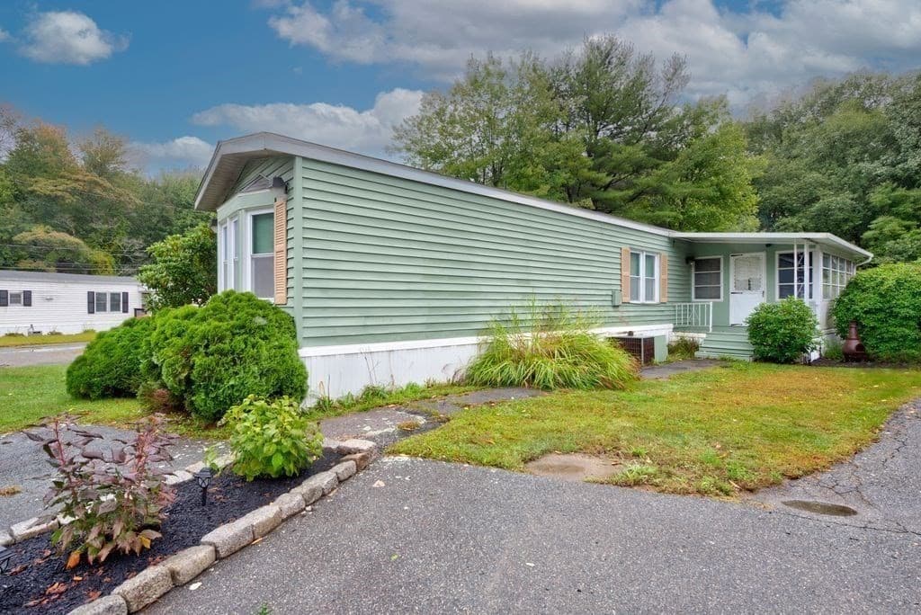 Mobile Home at 305 Turnpike St=235 5th St # 235, Easton MA 02375, Easton, photo 3 of 17