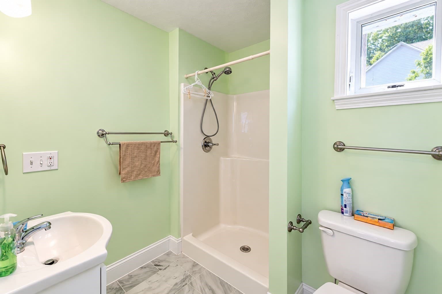 Condominium at 156 Elmwood Ave # B, Quincy MA 02170, Quincy, photo 16 of 22