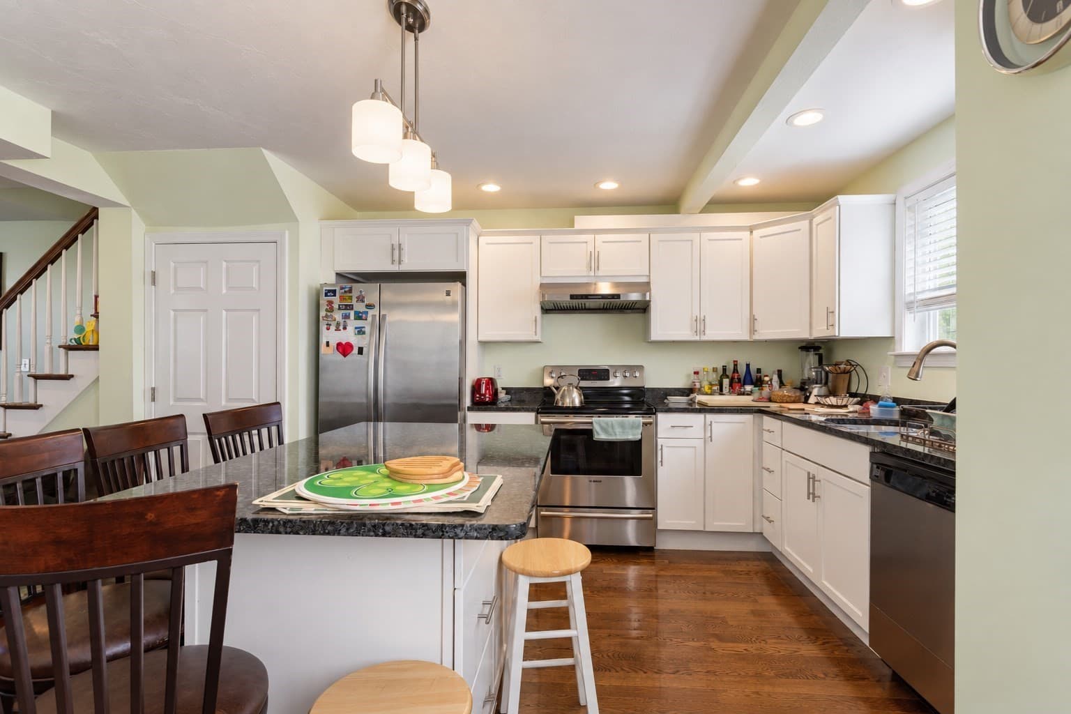 Condominium at 156 Elmwood Ave # B, Quincy MA 02170, Quincy, photo 10 of 22