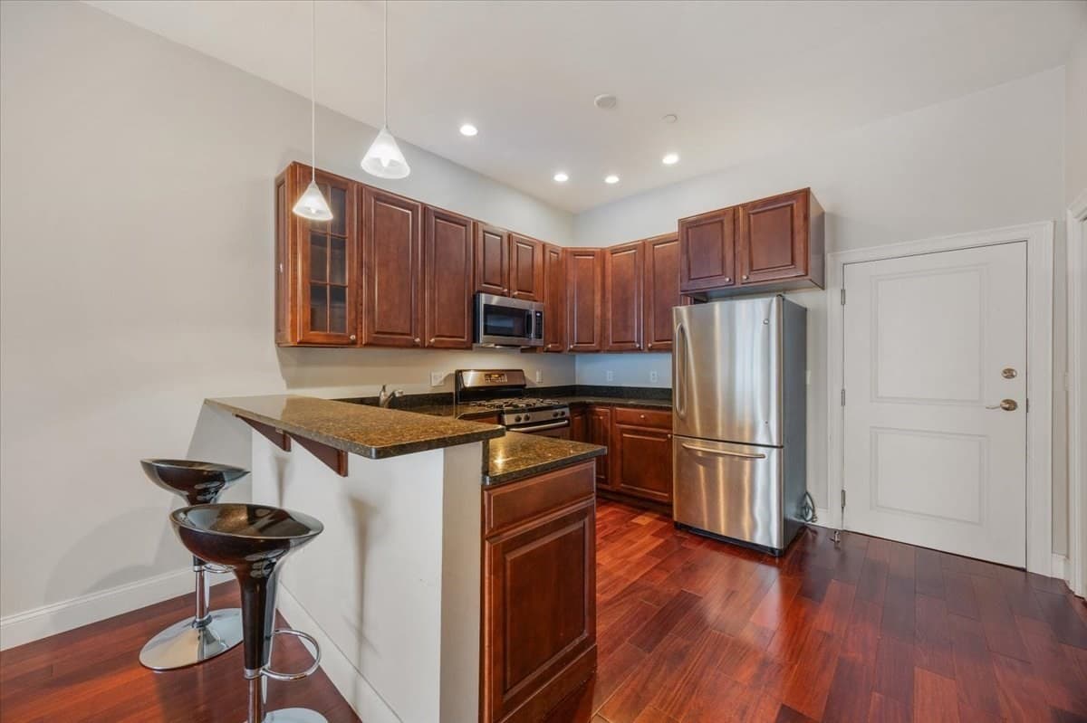 Condominium at 653-659 E 2nd St # 205, Boston MA 02127, Boston, photo 5 of 23