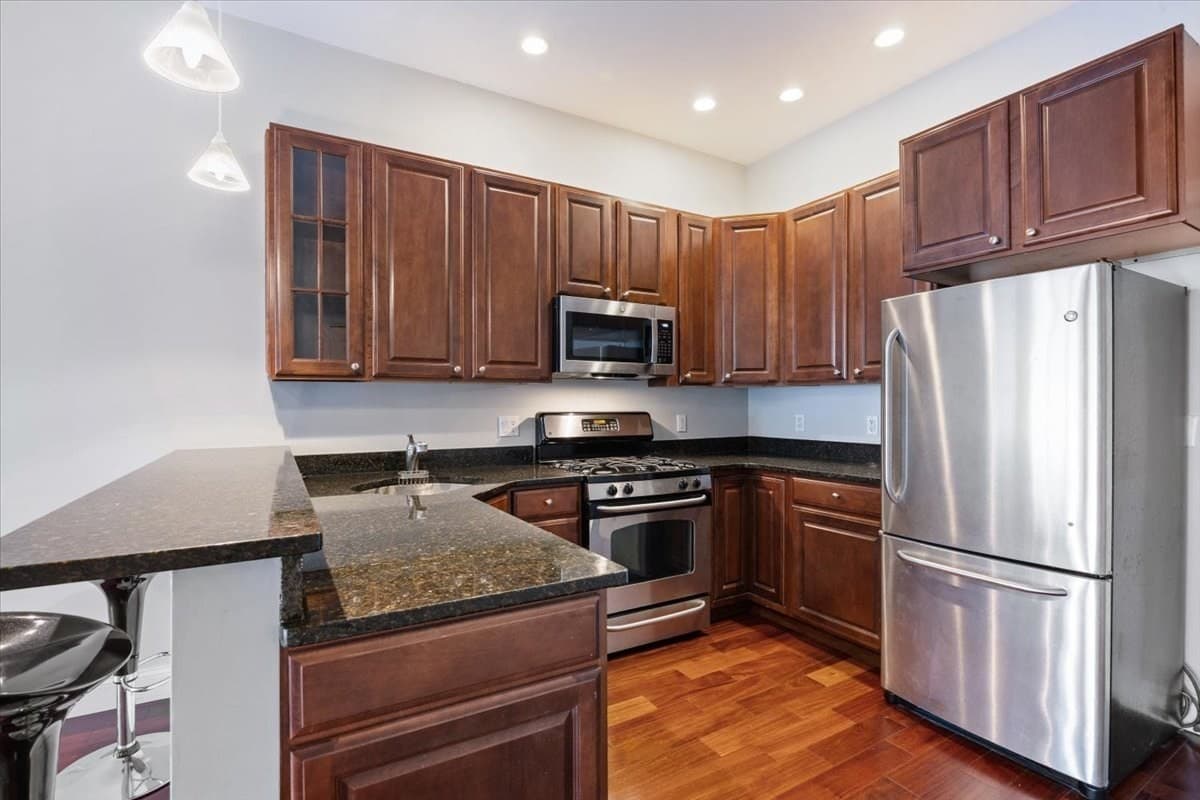 Condominium at 653-659 E 2nd St # 205, Boston MA 02127, Boston, photo 4 of 23