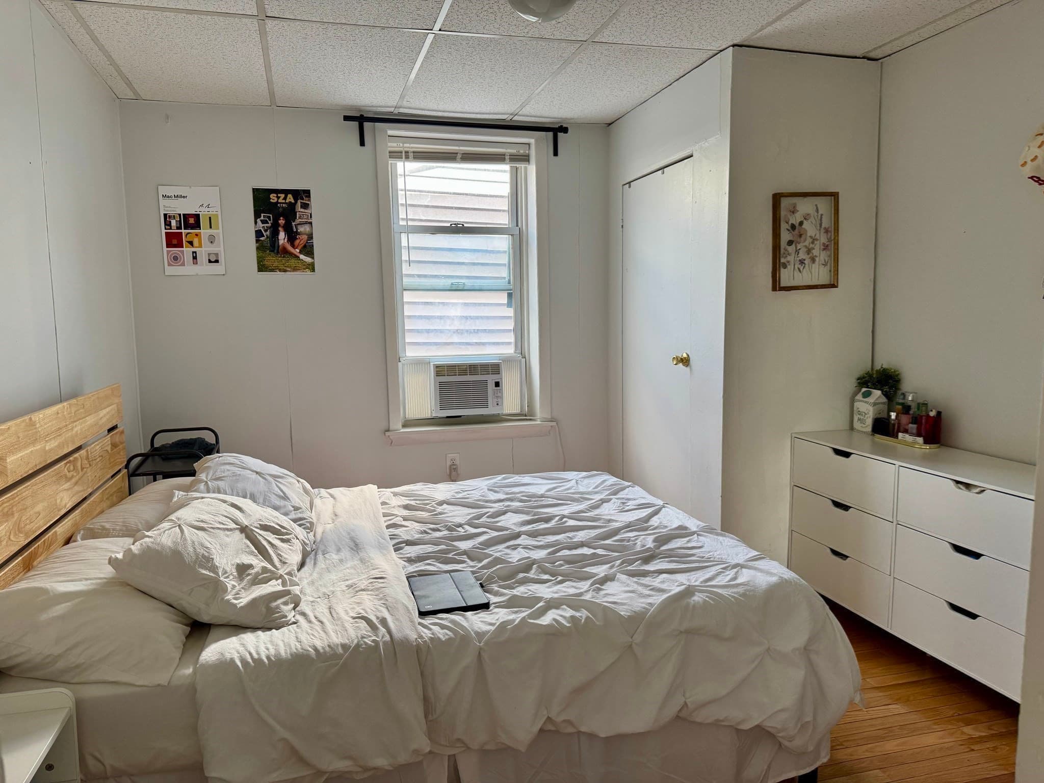 4 Family at 144 Chelsea Street, Boston MA 02128, Boston, photo 4 of 12