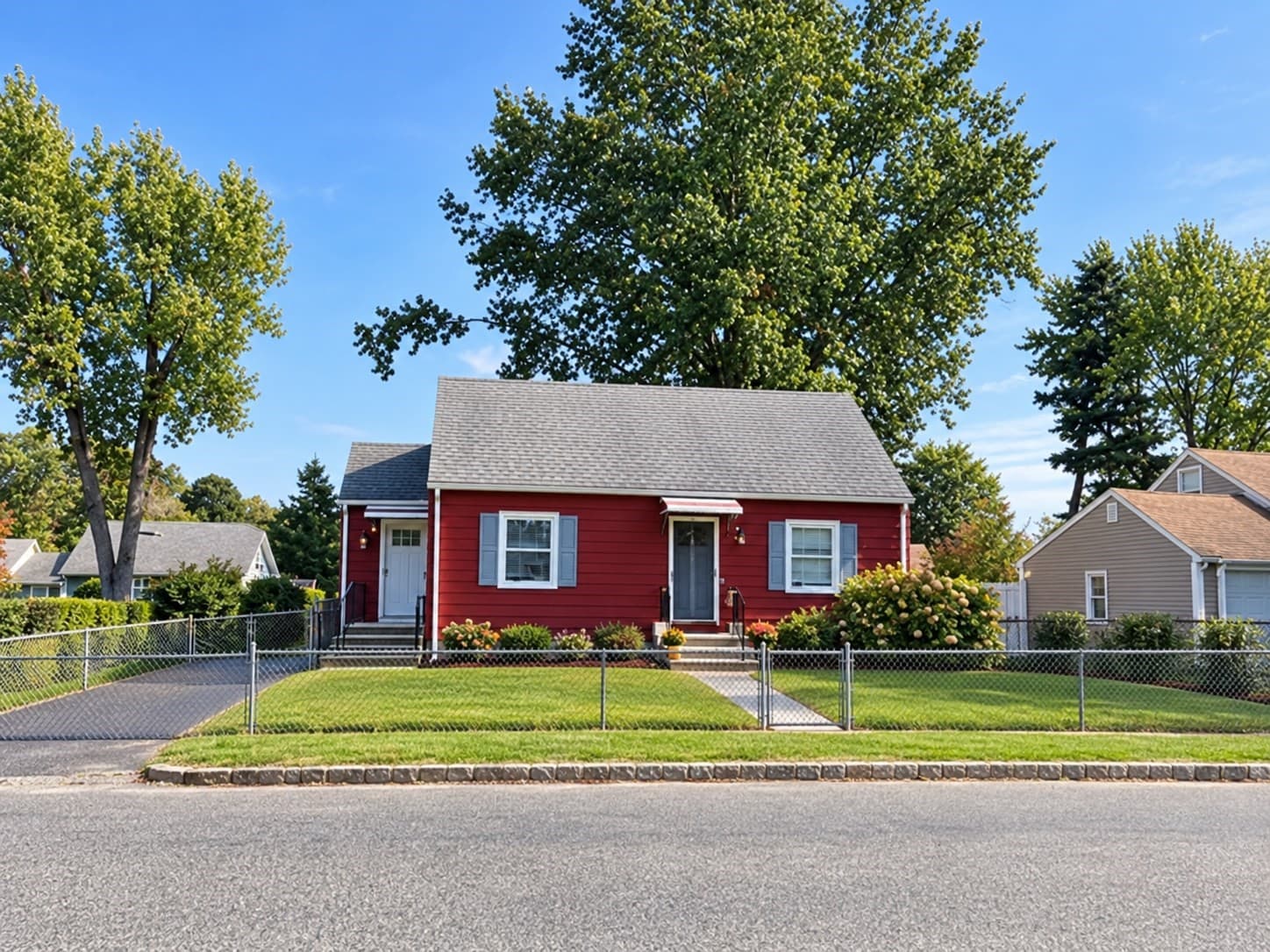 27 Stocker, Springfield MA 01129