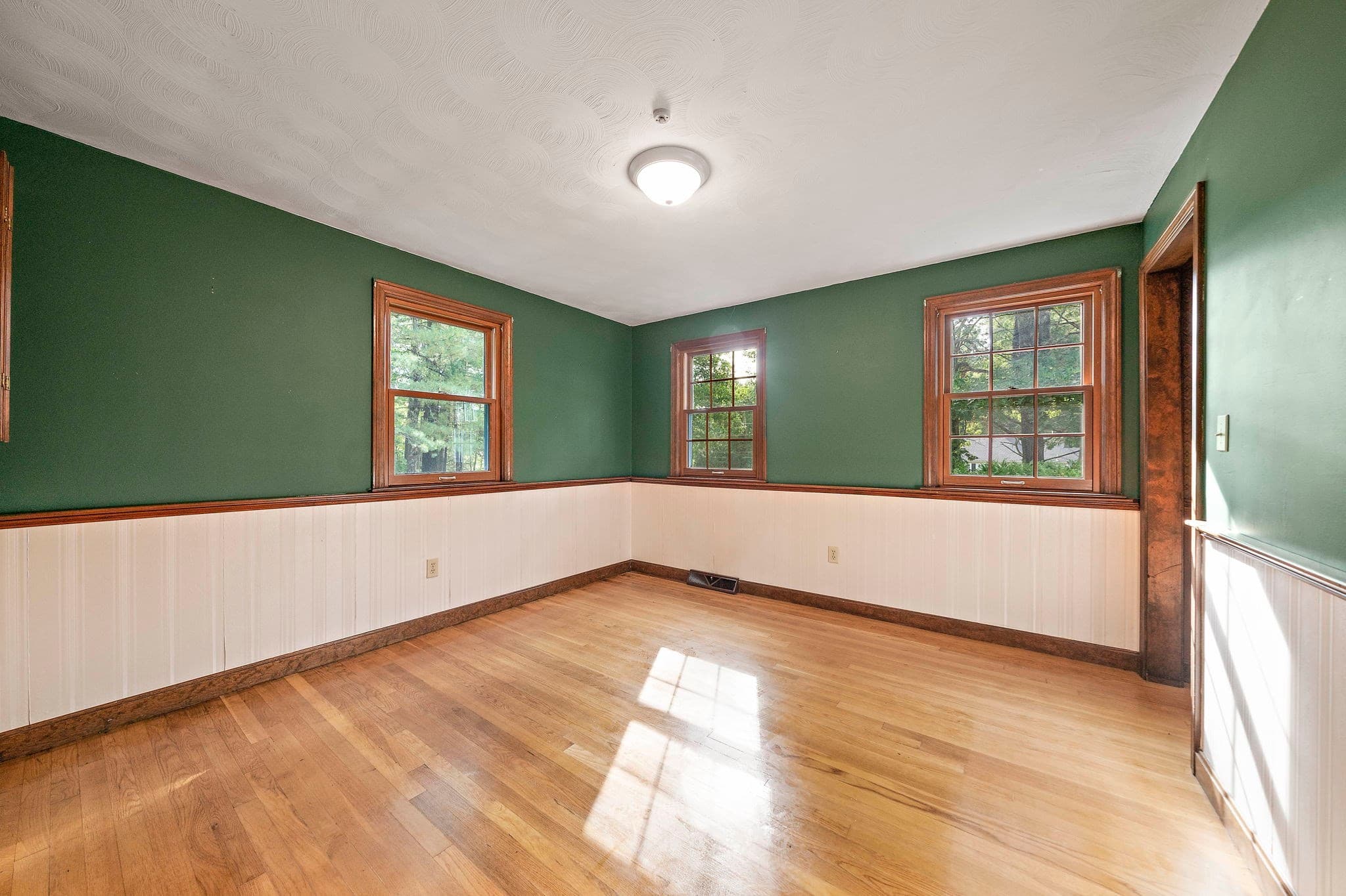 Single Family Residence at 215 Bay State Cir, Hanson MA 02341, Hanson, photo 7 of 28