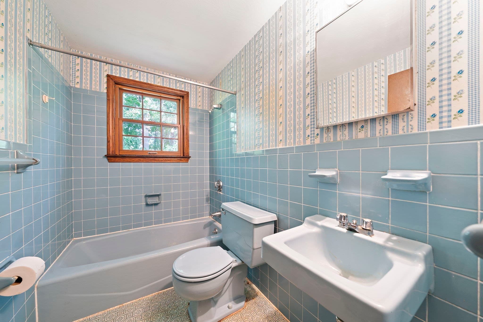 Single Family Residence at 215 Bay State Cir, Hanson MA 02341, Hanson, photo 18 of 28