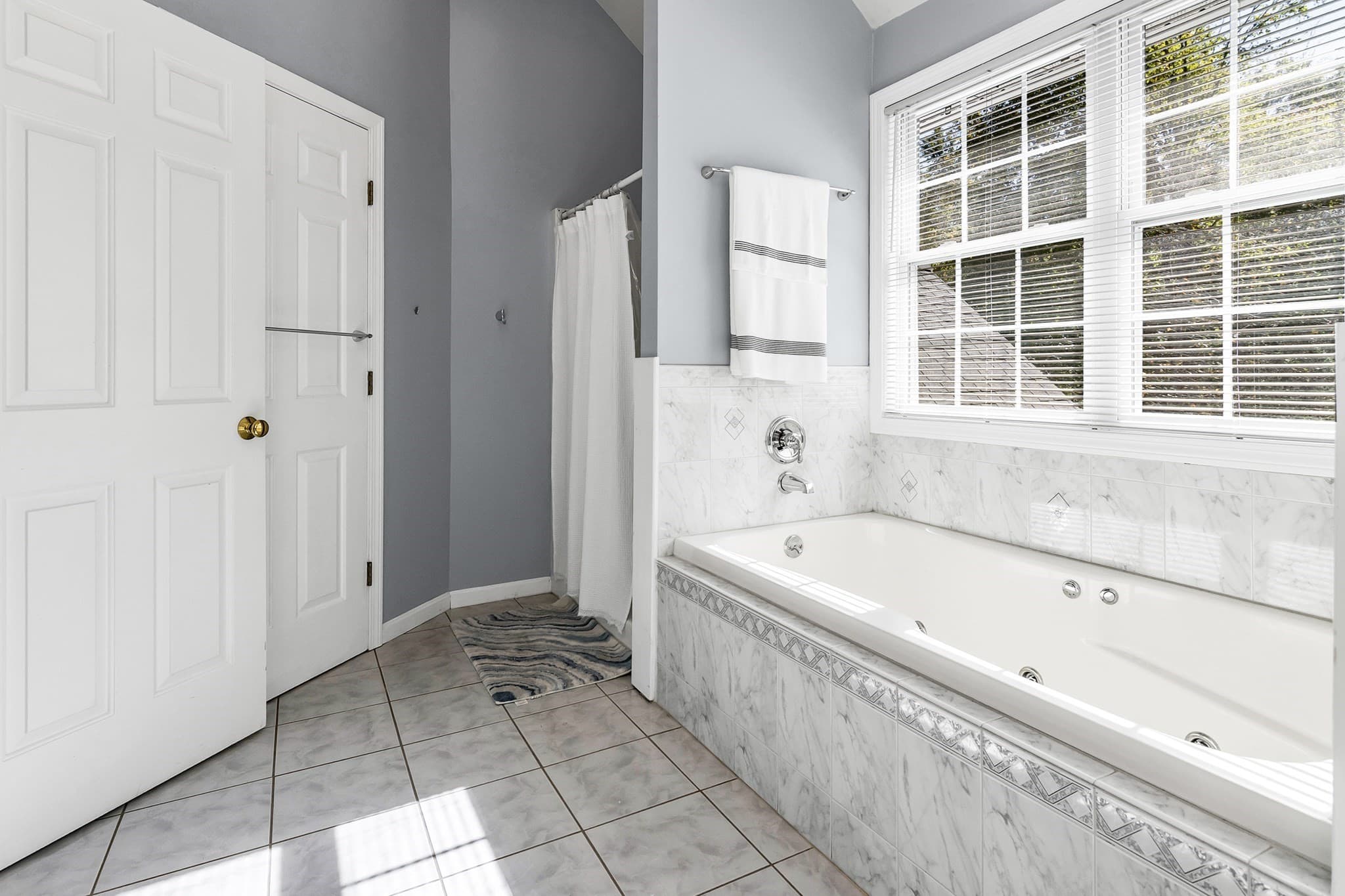 Single Family Residence at 2 Hitching Post Ln, Methuen MA 01844, photo 32 of 42