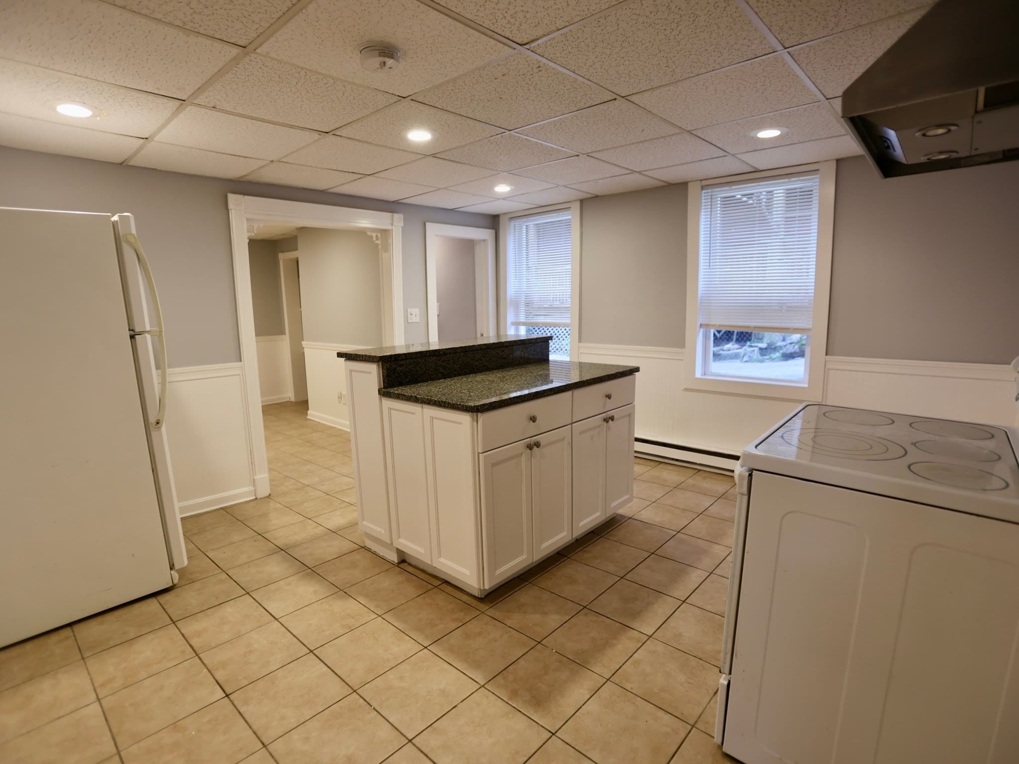 4 Family at 6 Berkeley St, Worcester MA 01605, Worcester, photo 3 of 21