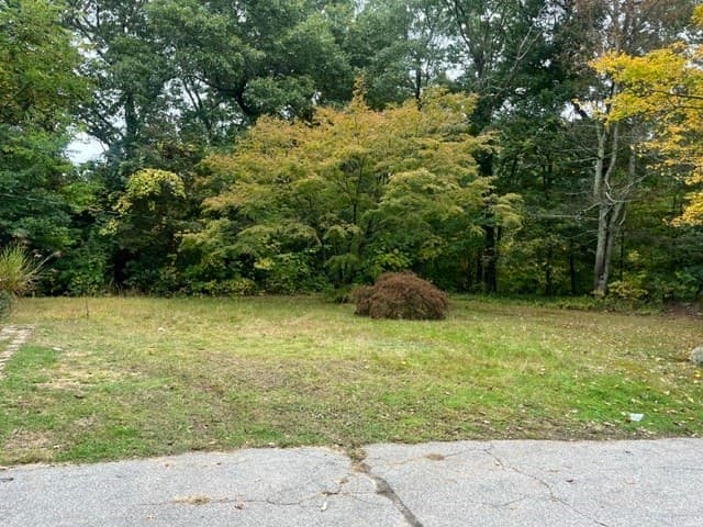 Single Family Residence at 640 Oakhill Ave, Attleboro MA 02703, Attleboro, photo 2 of 10