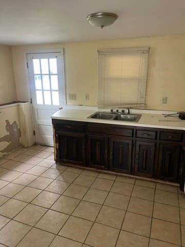 Single Family Residence at 640 Oakhill Ave, Attleboro MA 02703, Attleboro, photo 10 of 10