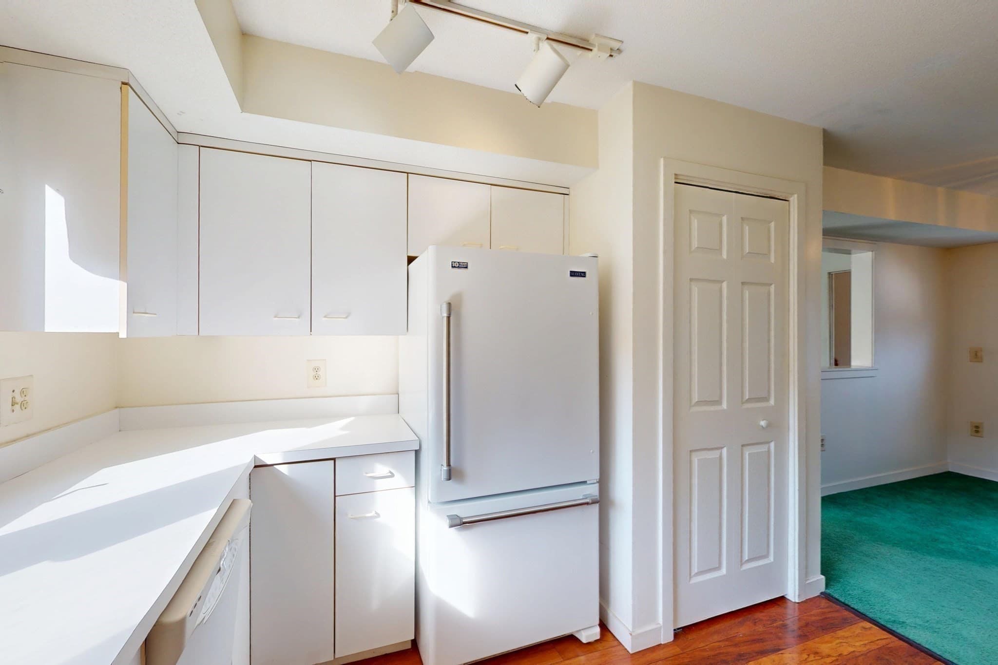 Condominium at 62 Amity Place # 62, Amherst MA 01002, Amherst, photo 6 of 27
