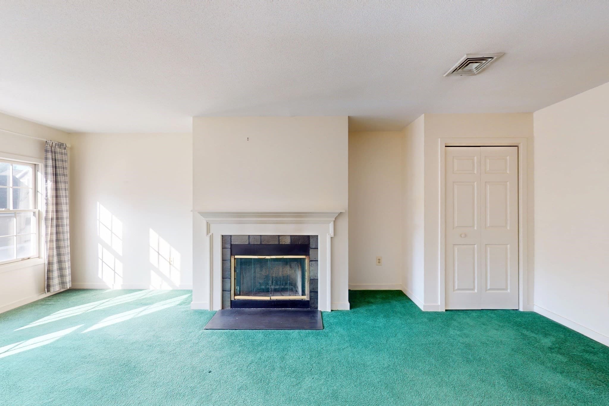 Condominium at 62 Amity Place # 62, Amherst MA 01002, Amherst, photo 10 of 27