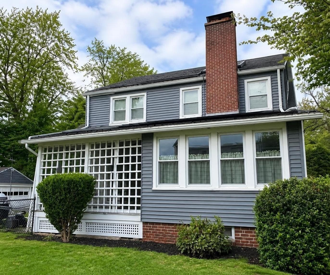 Single Family Residence at 29 Rogers Ave, West Springfield MA 01089, photo 3 of 15