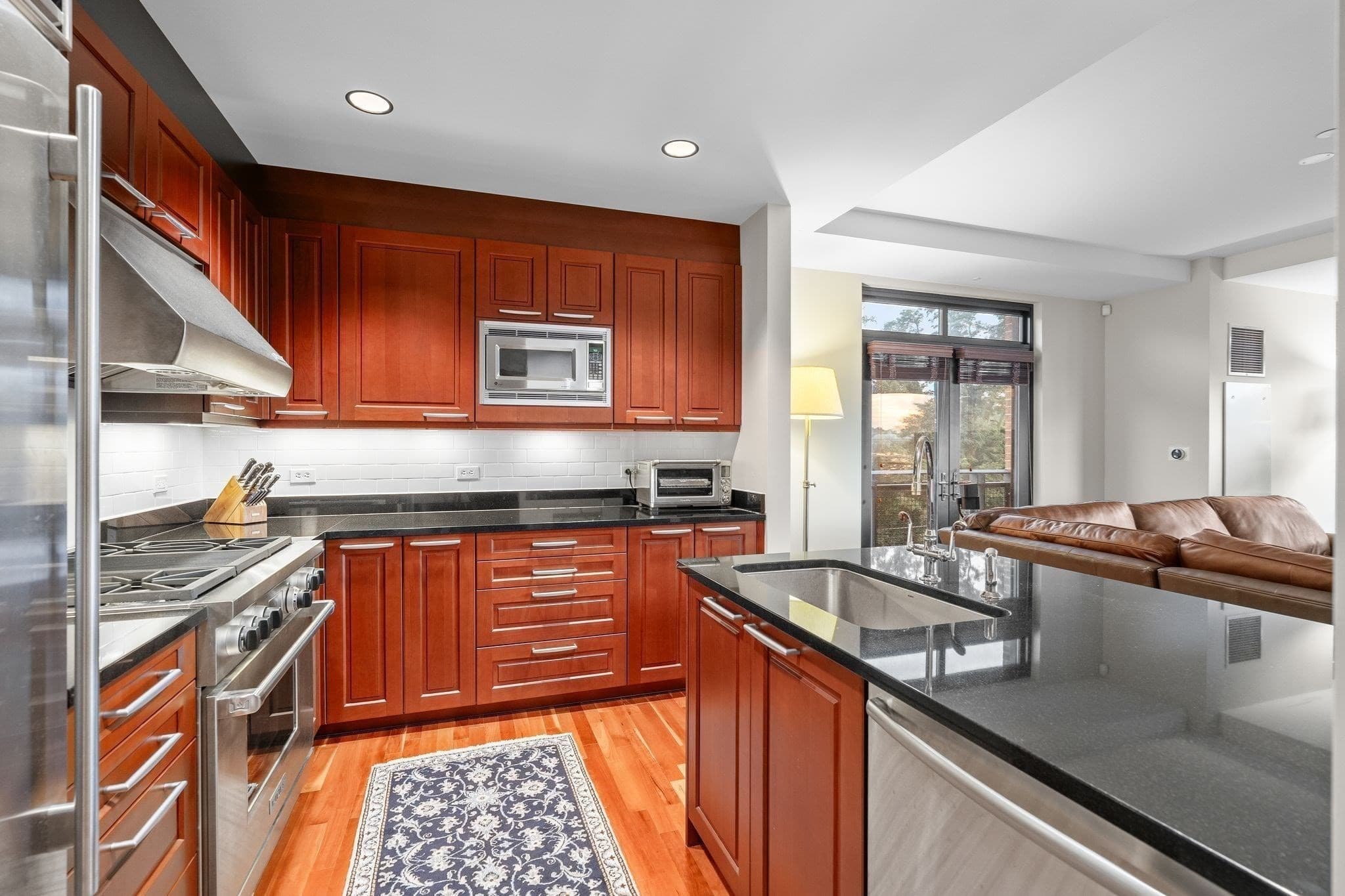 Condominium at 2400 Beacon # 404, Boston MA 02467, Boston, photo 16 of 42