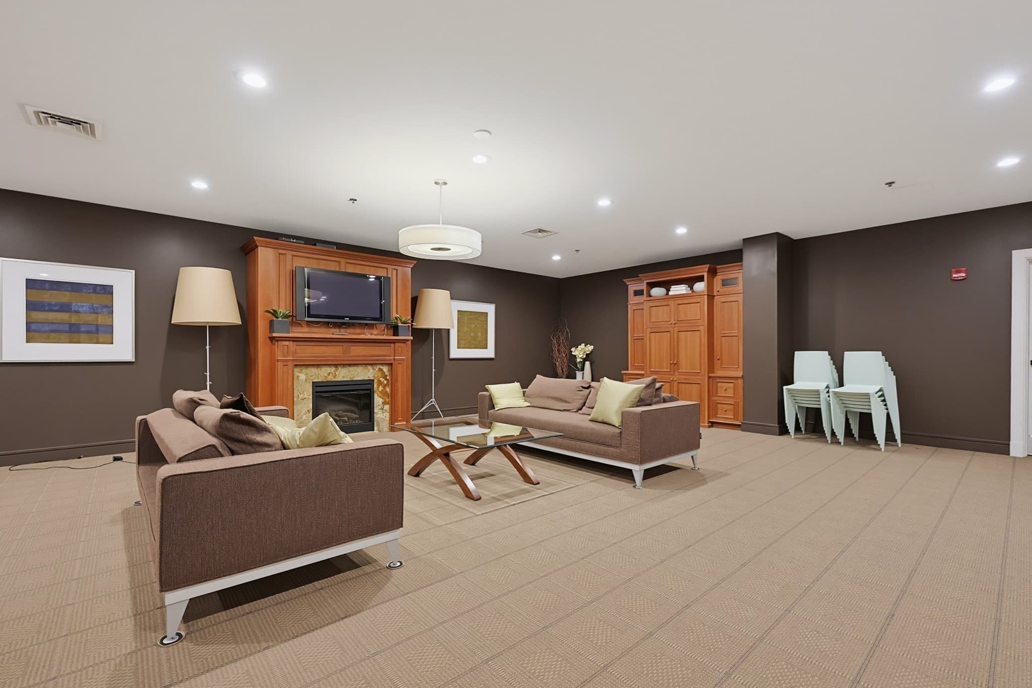 Condominium at 2400 Beacon # 404, Boston MA 02467, Boston, photo 37 of 42