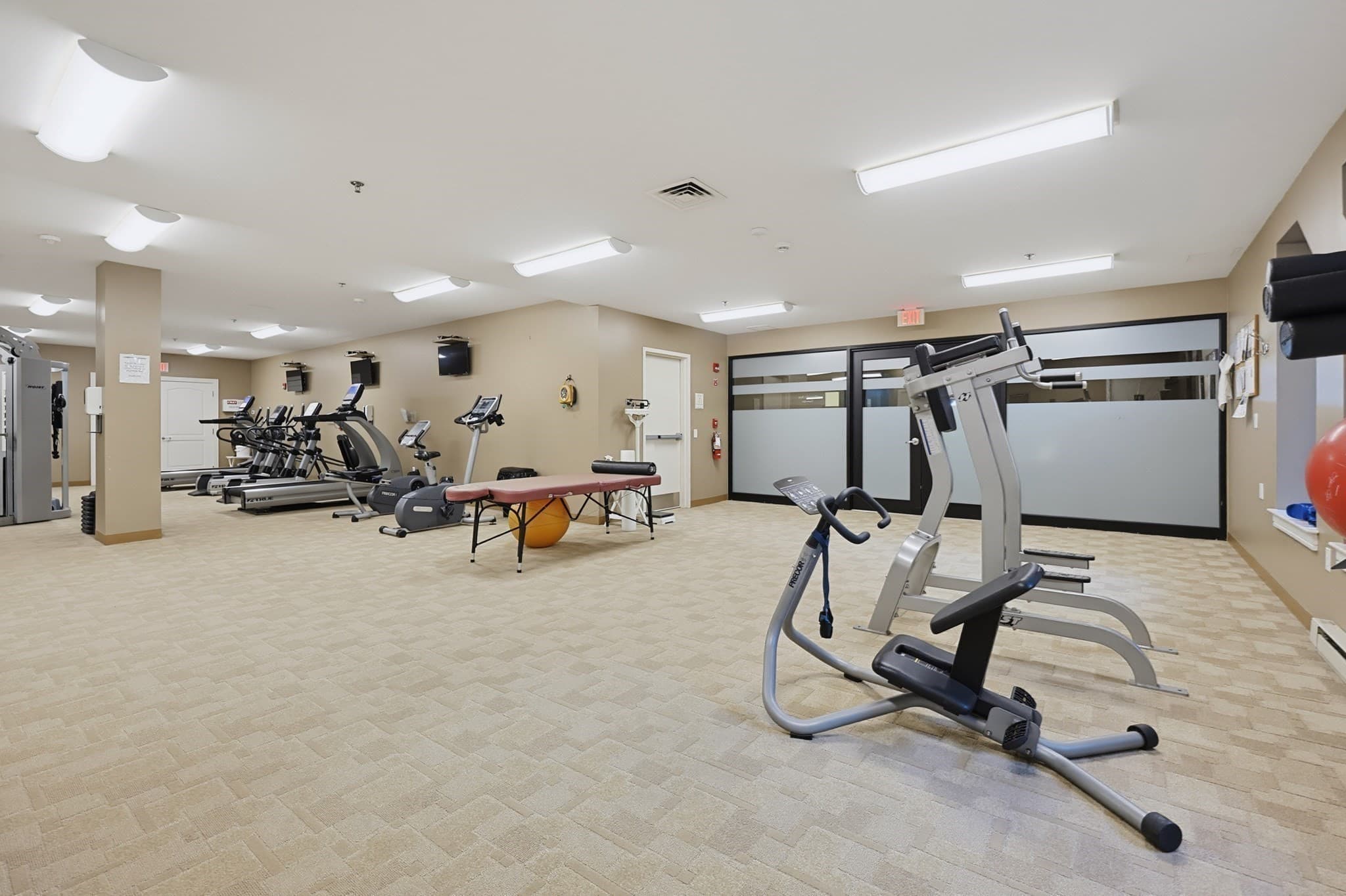 Condominium at 2400 Beacon # 404, Boston MA 02467, Boston, photo 35 of 42